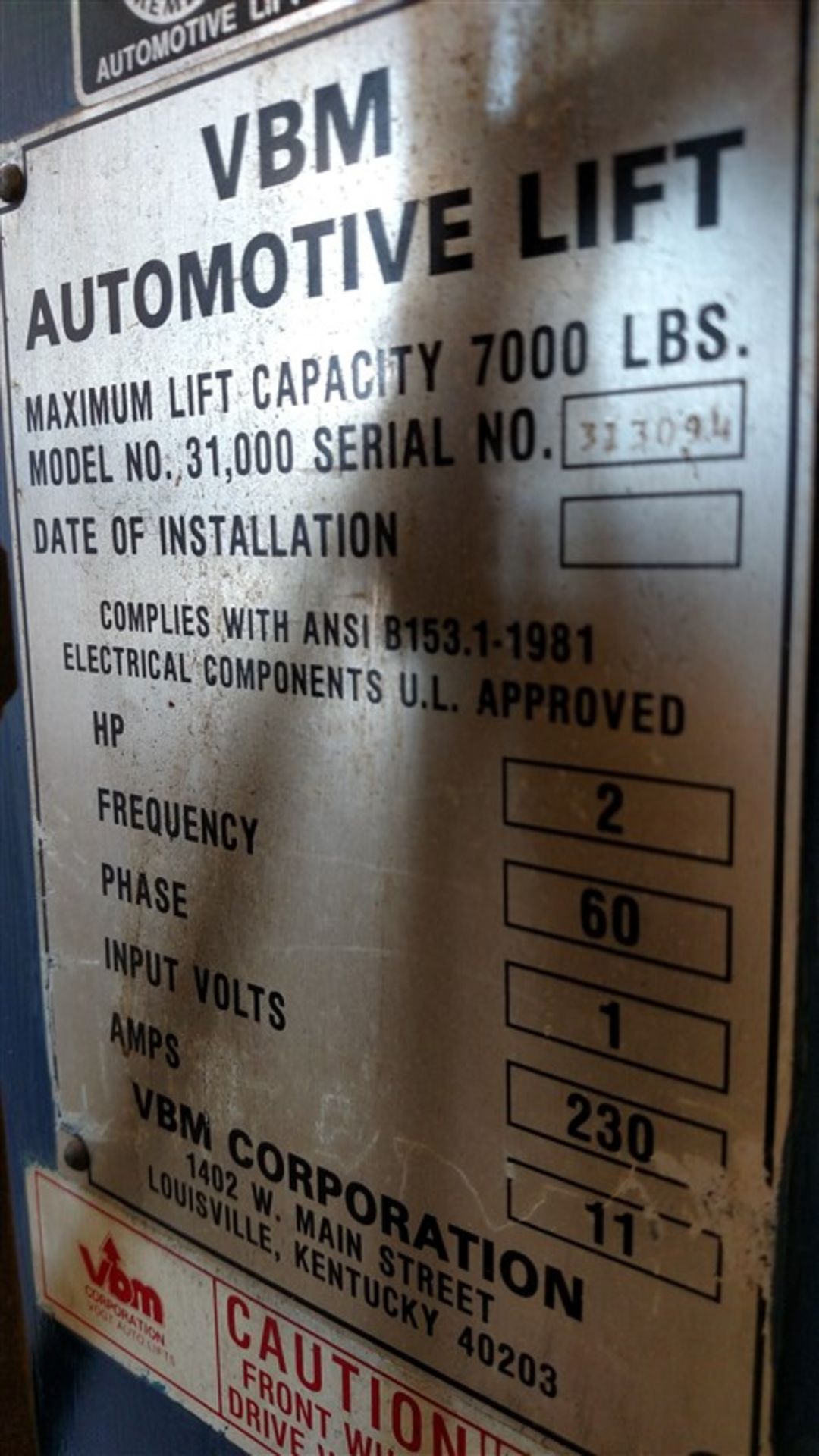 (1) VBM Model 31000 (7,000#) 2-Post Surface Lift s/n 313094 (1 x Your Bid) - Image 3 of 9