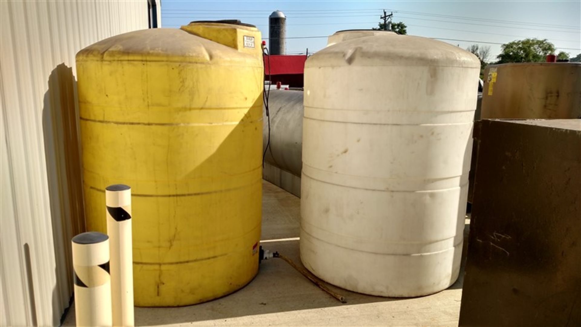 Plastic Above-Ground Storage Tank, 500 Gal. (White ONLY) (1 x Your Bid)