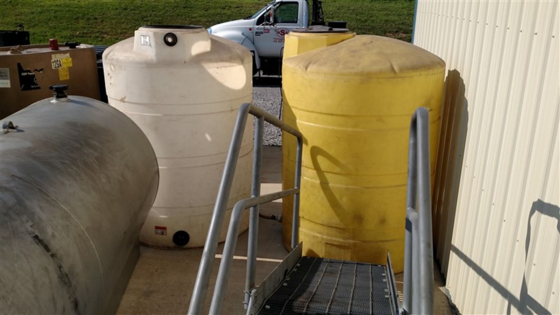 Plastic Above-Ground Storage Tank, 550 Gal. (Yellow ONLY) (1 x Your Bid) - Image 3 of 3