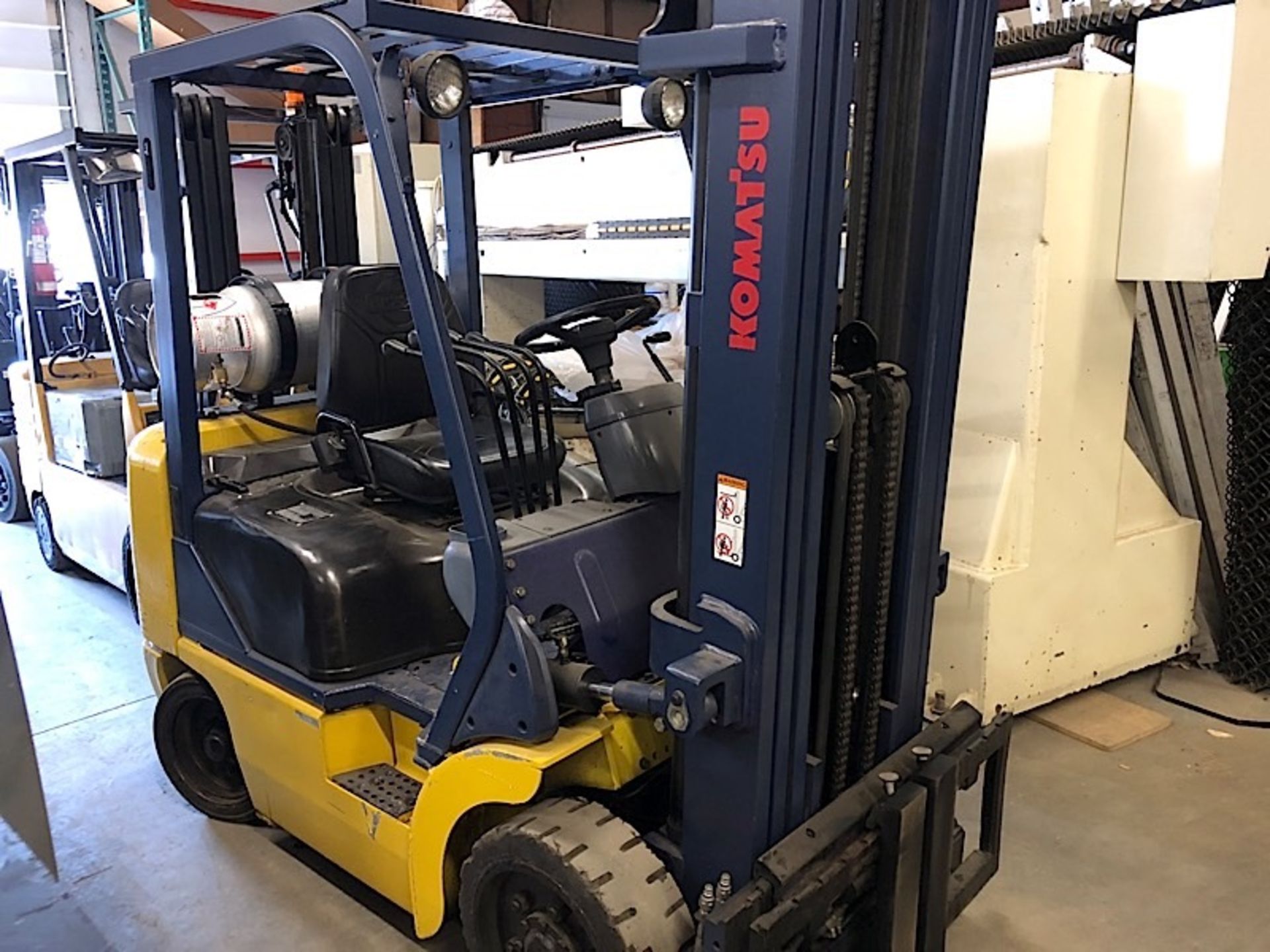 Komatsu (FG25ST-12) 5,000 lbs. cap LPG Forklift - Image 4 of 5