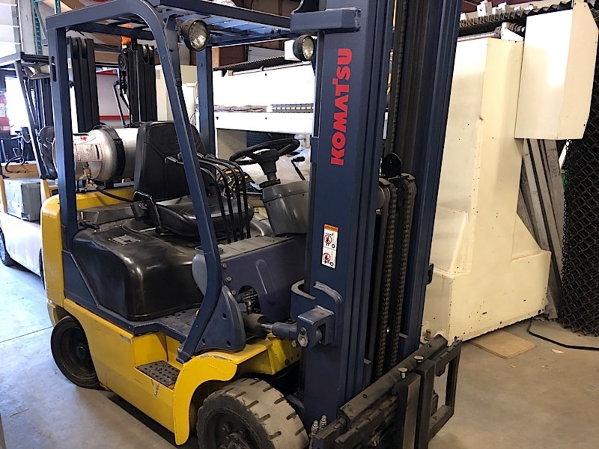 Komatsu (FG25ST-12) 5,000 lbs. cap LPG Forklift