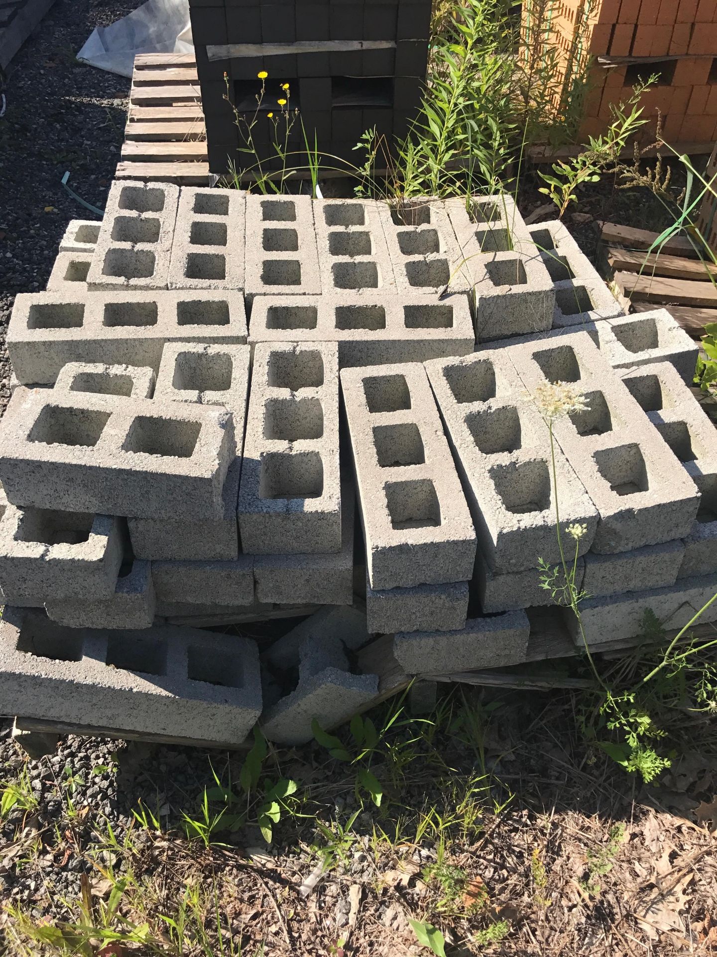 BLOCKS (BIDDING IS PER PALLET, MULTIPLIED BY NUMBER OF PALLETS) - Image 2 of 2