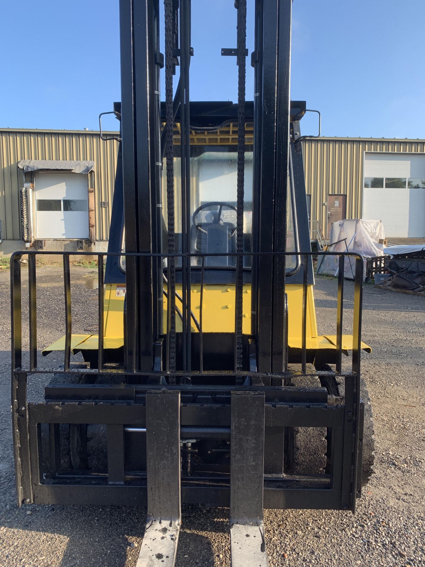 HYSTER (H90XM) OUTDOOR 9,000 LBS SIDE SHIFT LPG FORKLIFT - Image 3 of 9