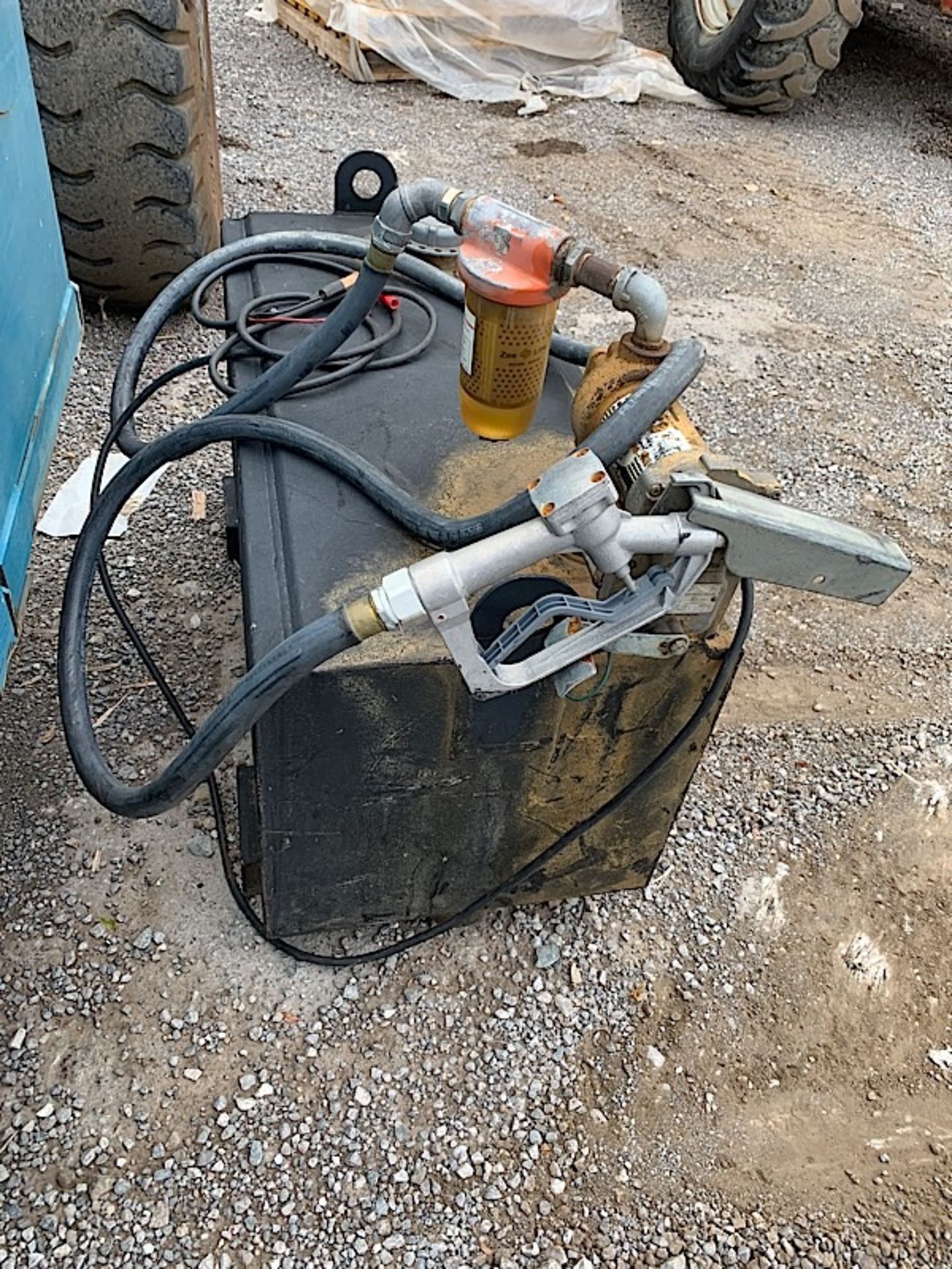 12 VOLT PORTABLE FUEL TANK W/PUMP - Image 2 of 2