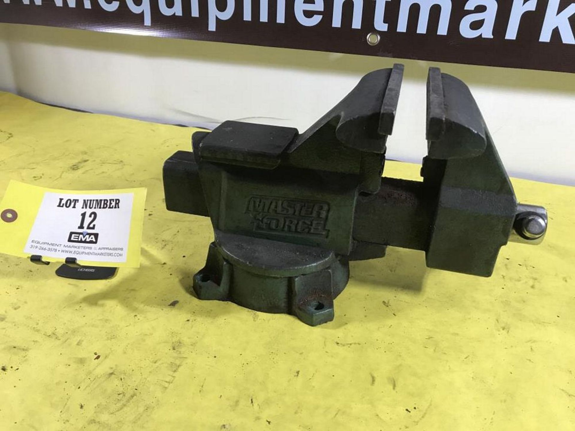 Bench Vise