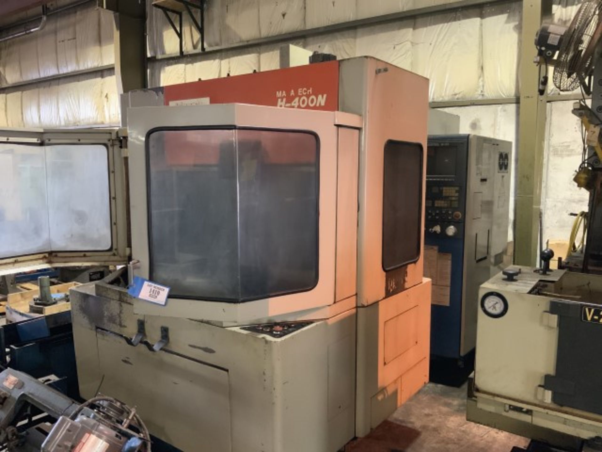 Horizontal machining center