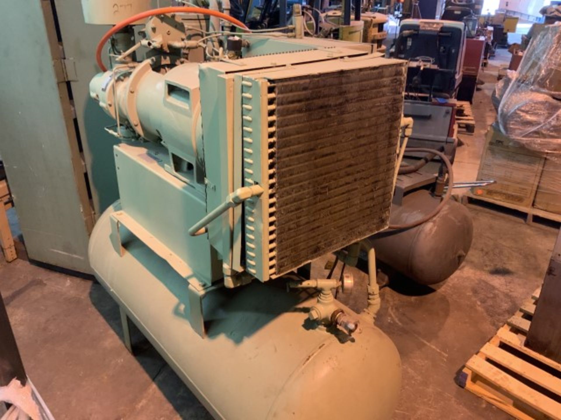 Air compressor - Image 2 of 2