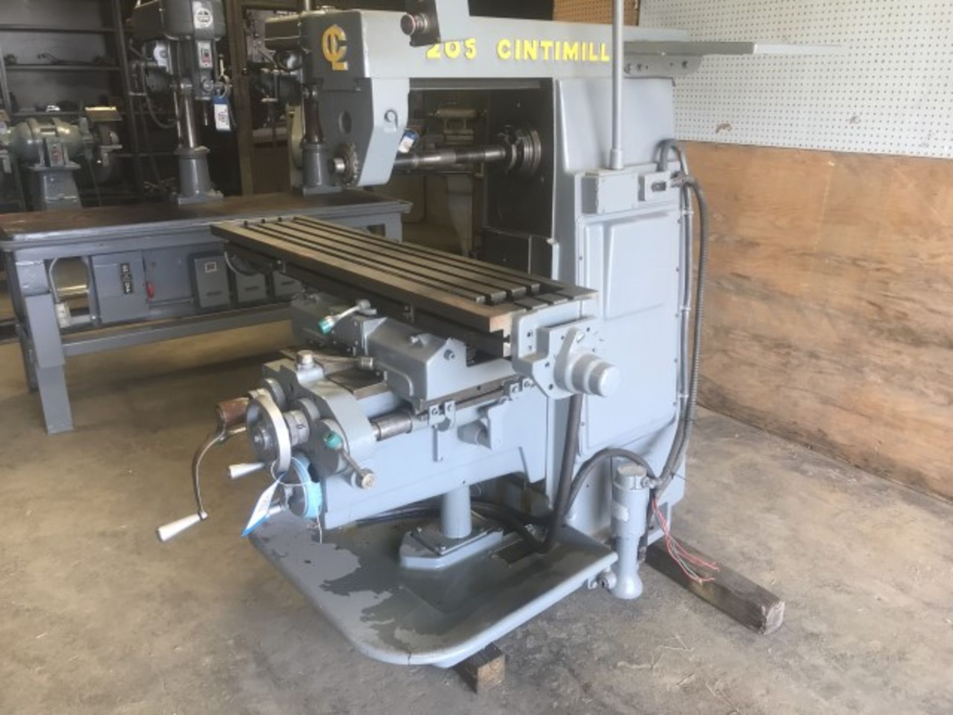 Milling machine