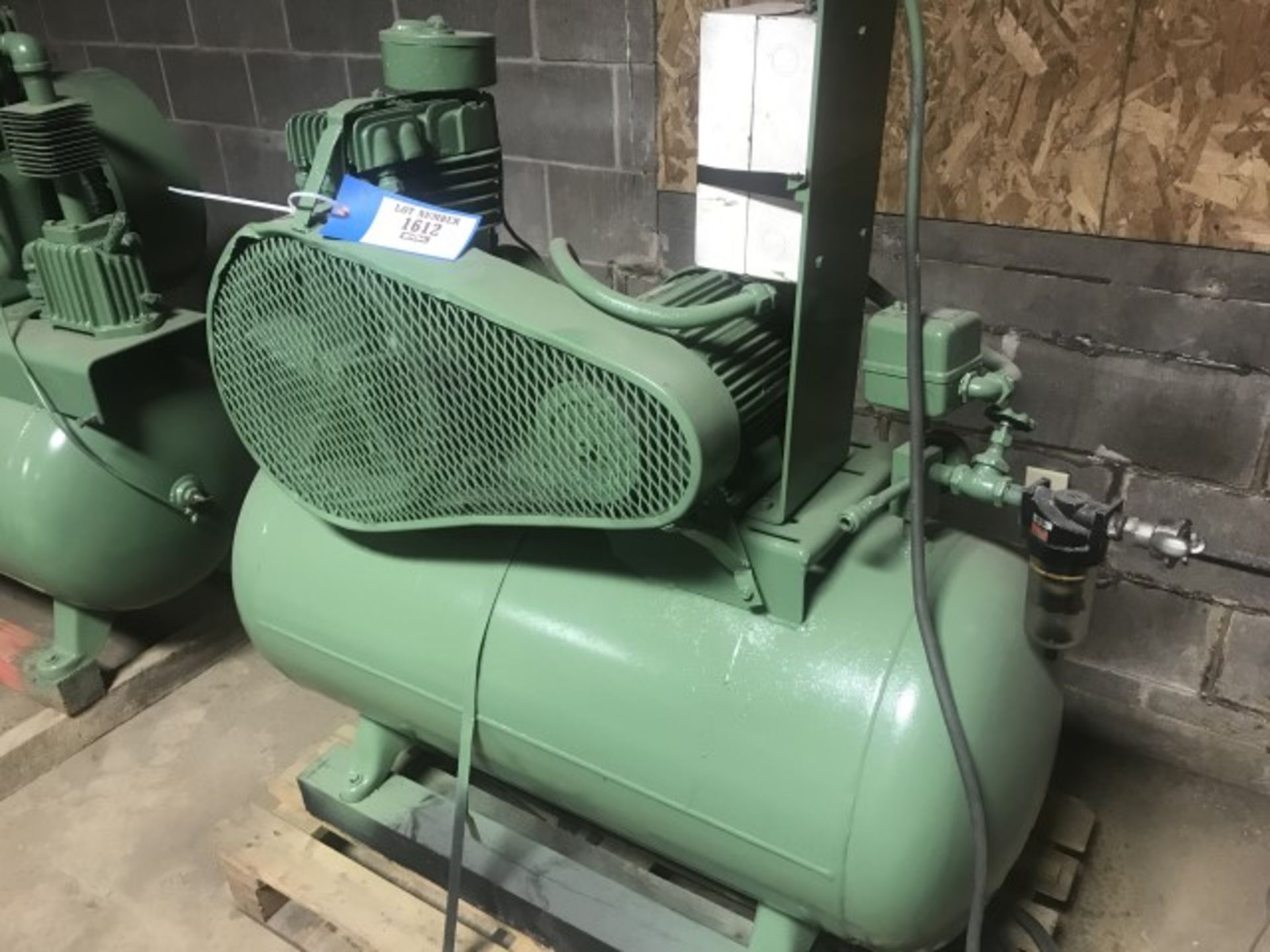 Air compressor