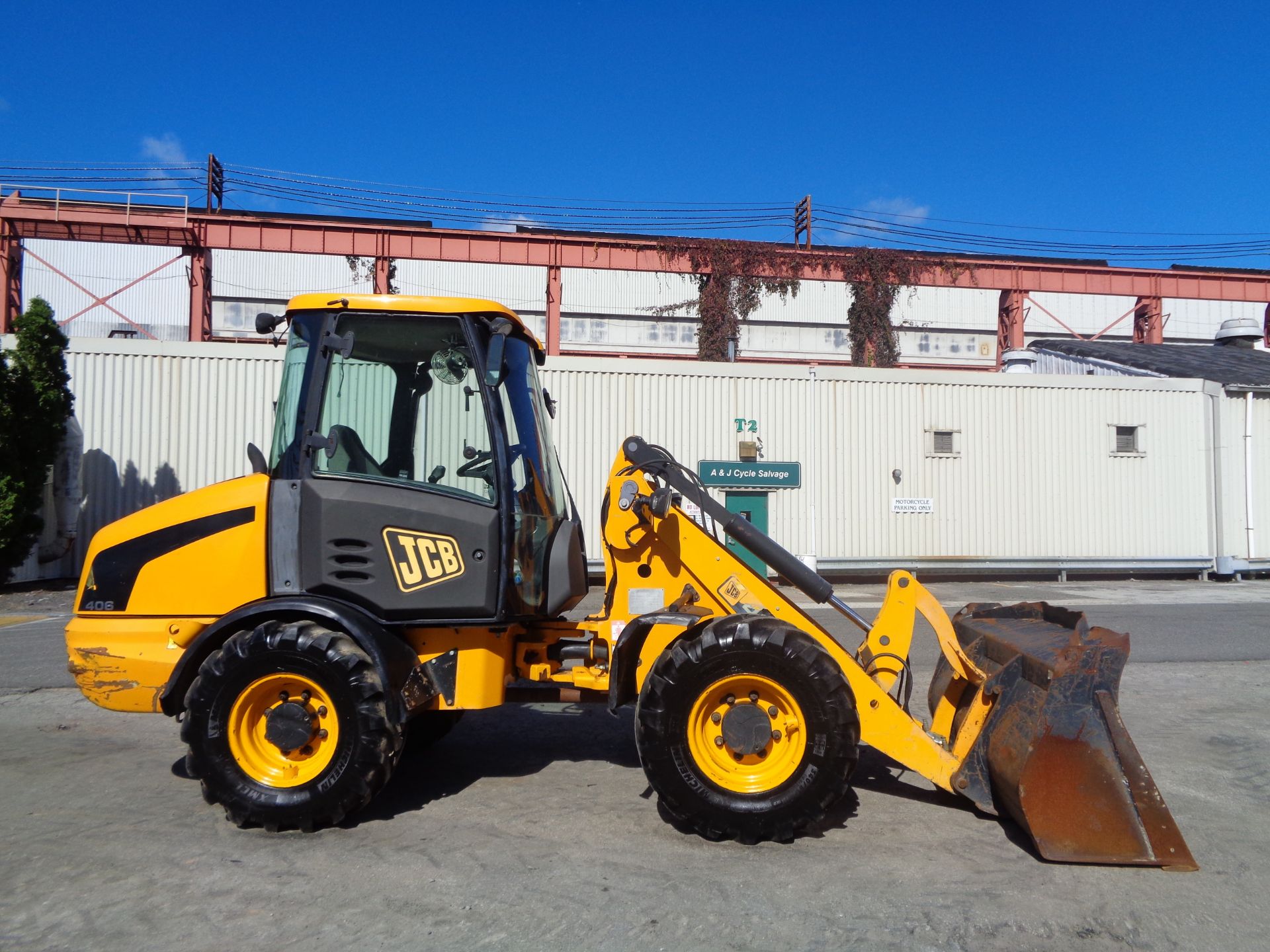 2008 JCB 406B Wheel Loader - Includes Forks & Bucket