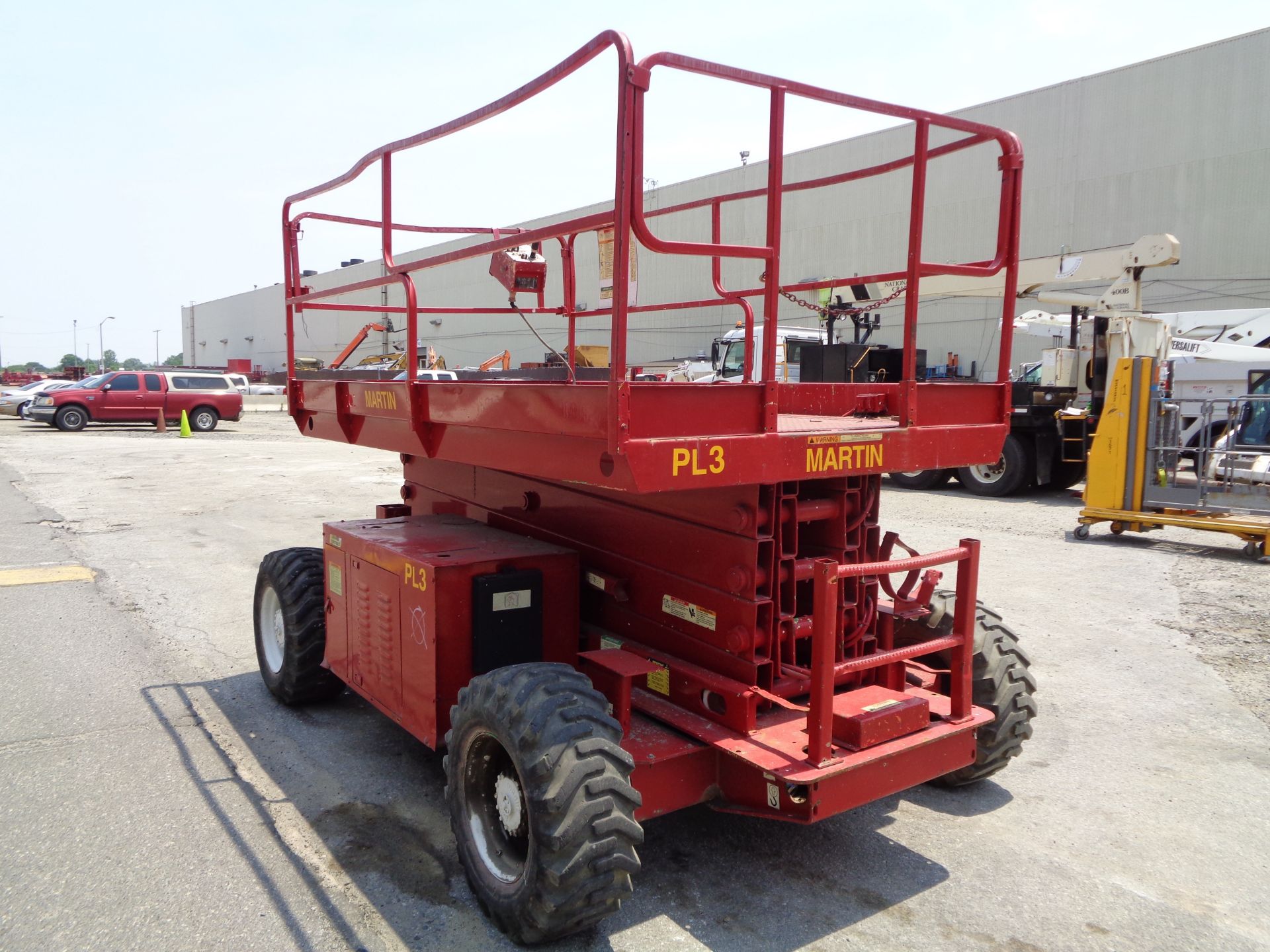 JLG 33RTS 33ft Rough Terrain Scissor Lift - Image 11 of 19