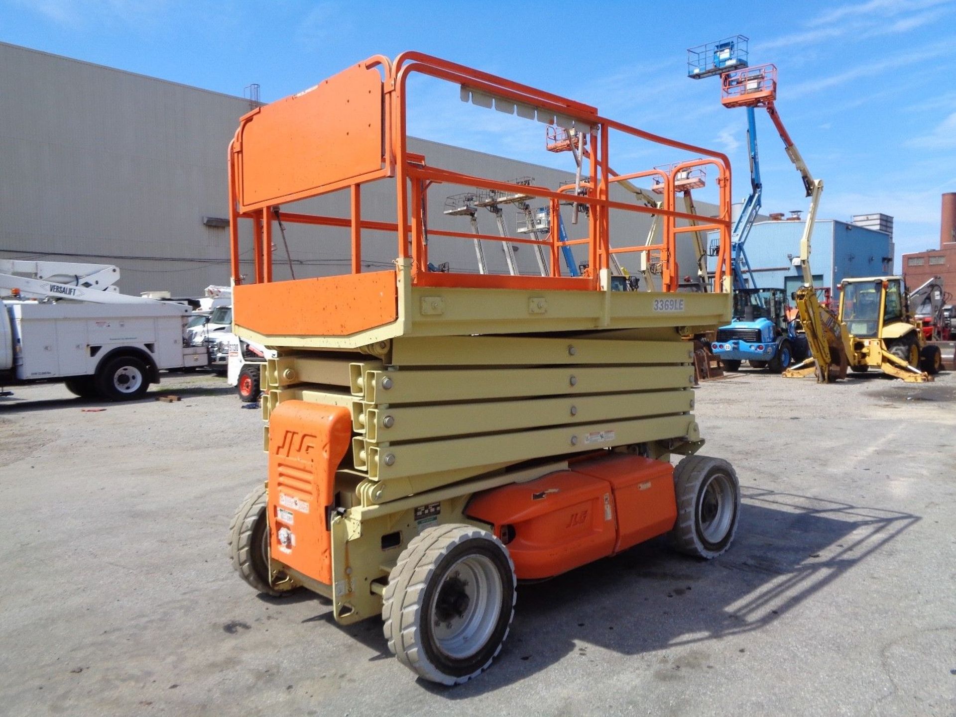 JLG 3369LE 33ft Electric Scissor Lift - Image 6 of 11