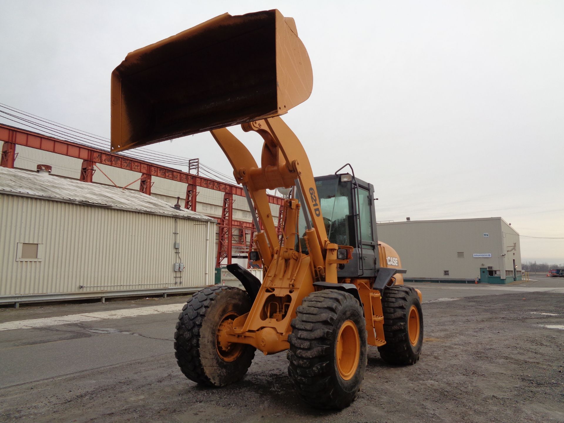 Case 621D Wheel Loader - Image 9 of 30