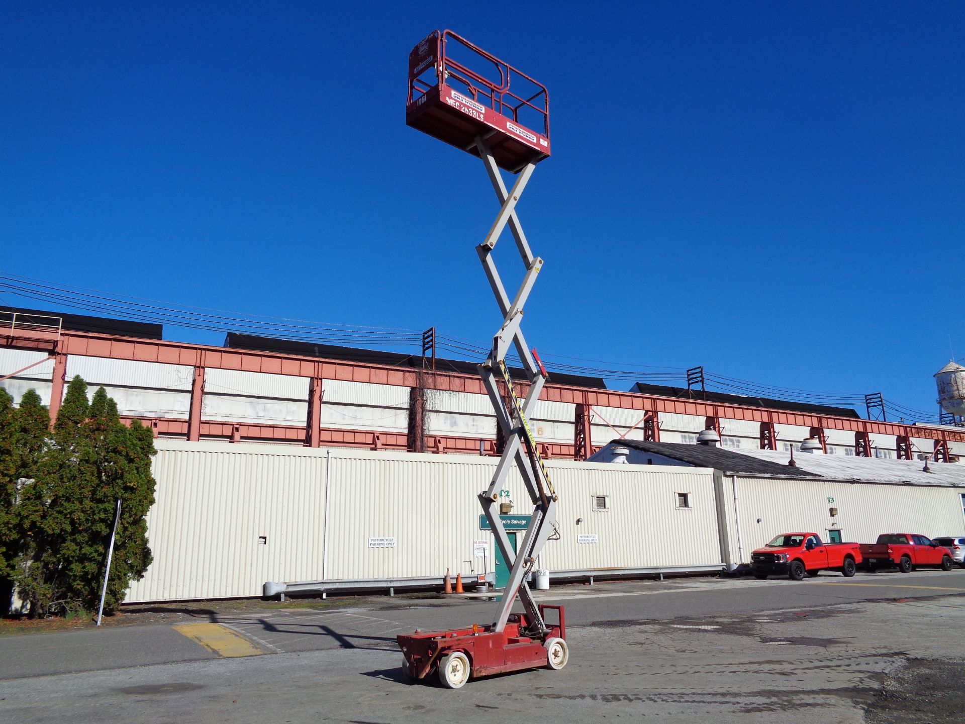 2009 MEC 2633ES Electric 26ft Scissor Lift - Image 3 of 29