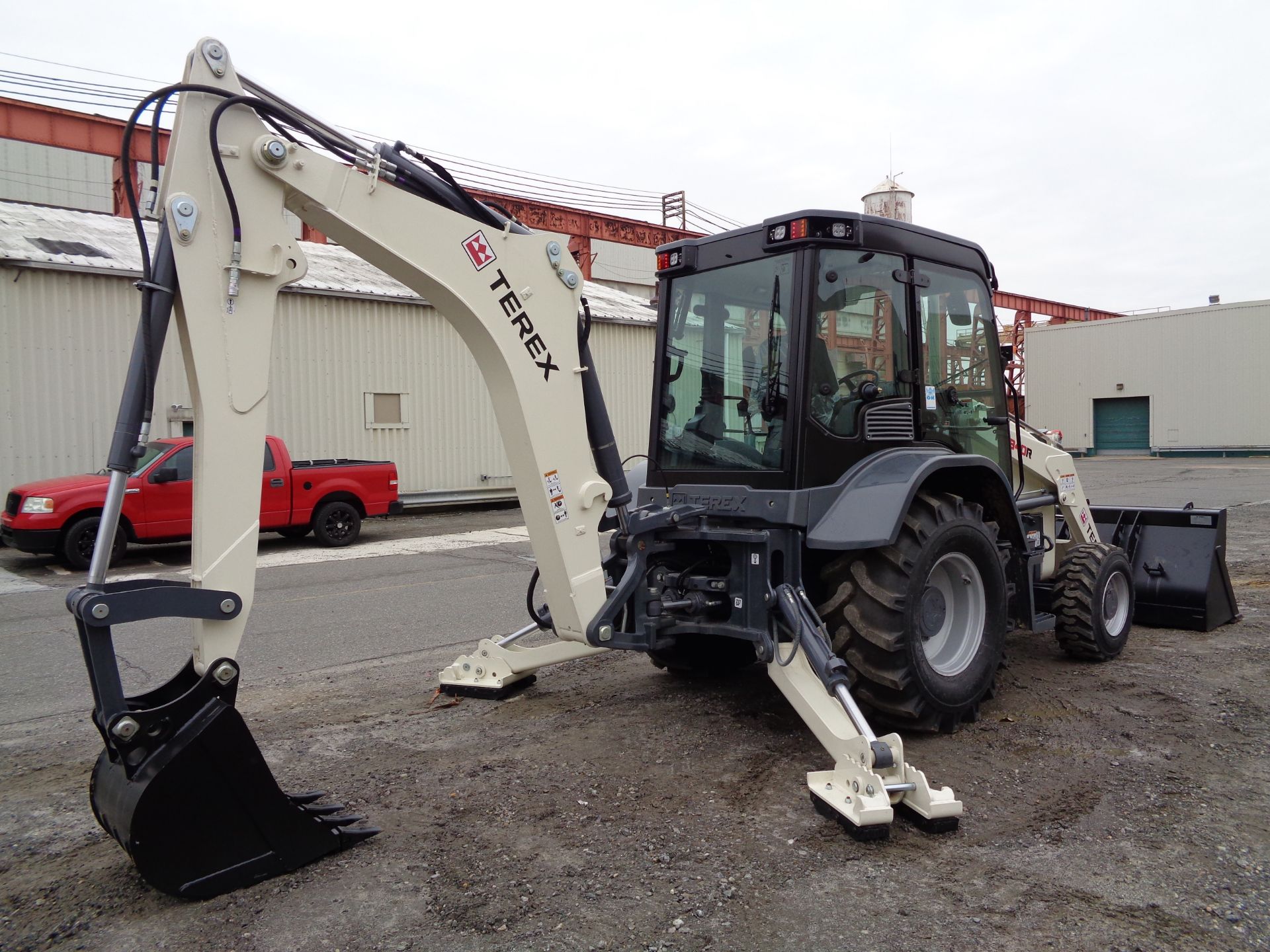 UNUSED NEW 2018 Terex 840R Backhoe - 4x4 - Image 9 of 20