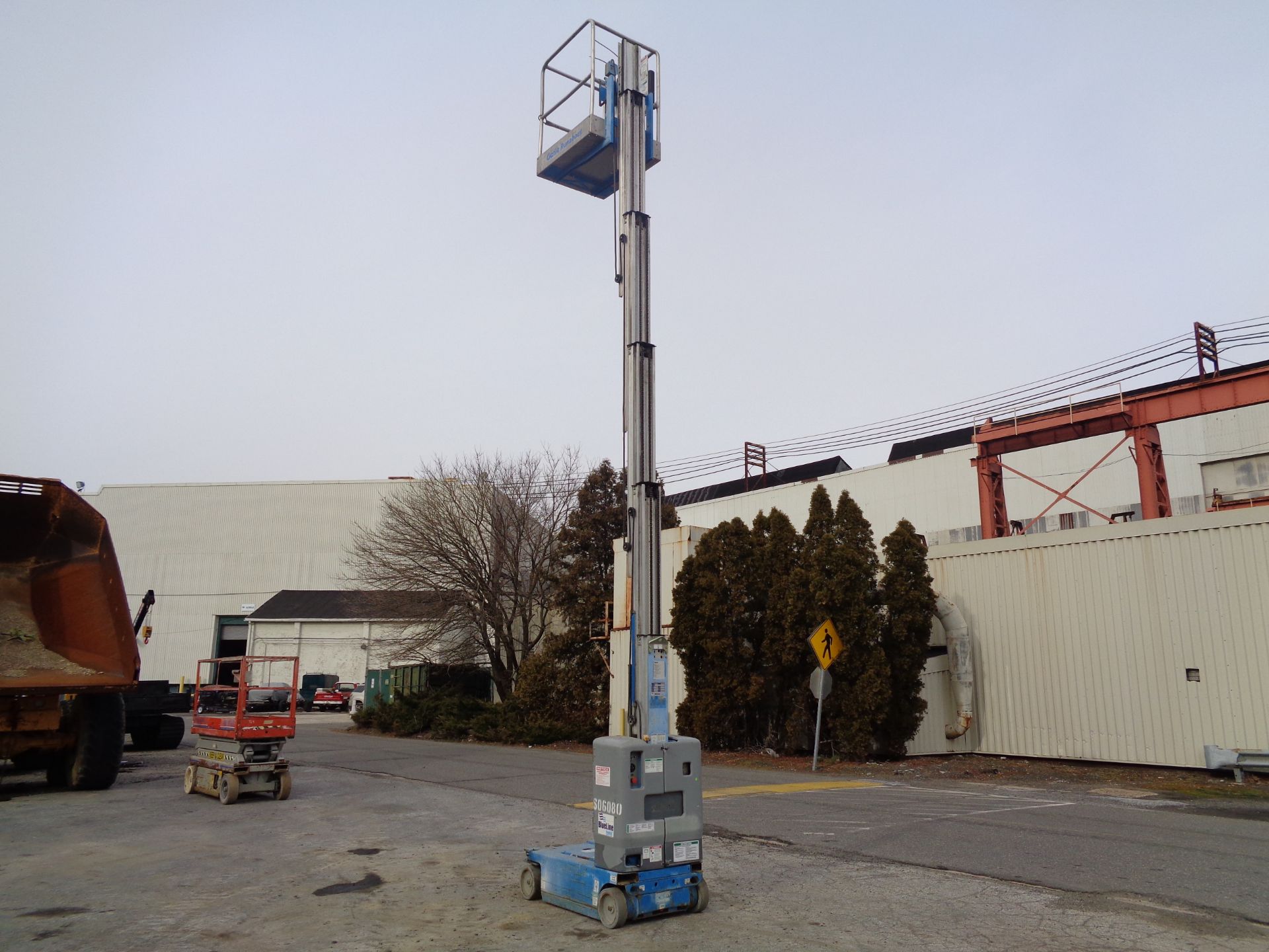 2009 Genie GR20 Electric Personal Scissor Lift - 20Ft Height - Image 15 of 15