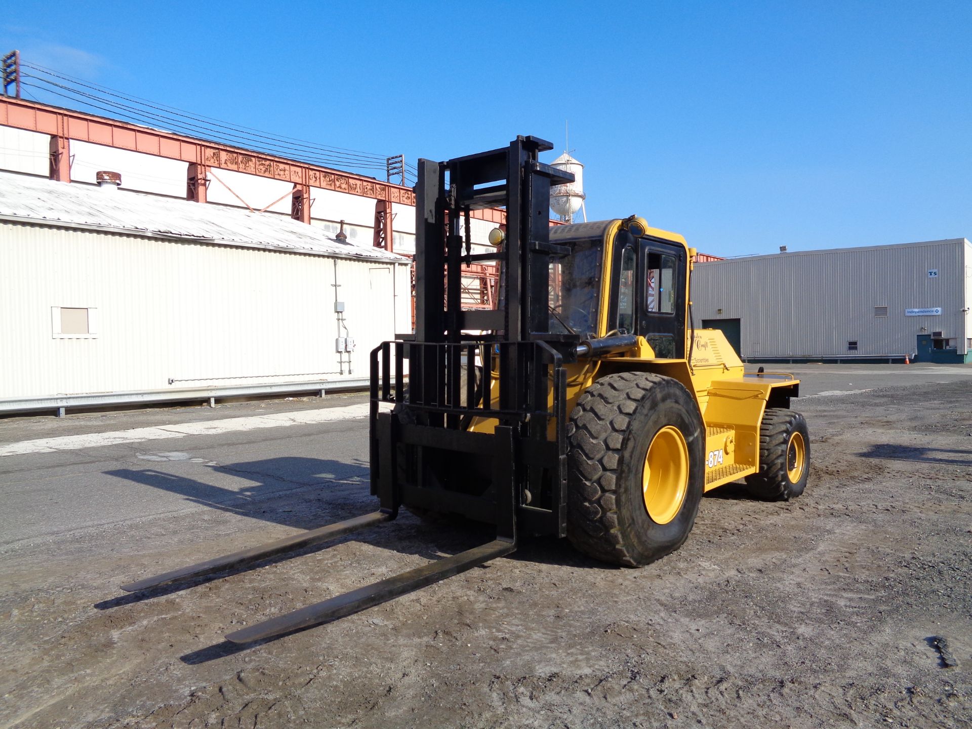 2008 Master Craft C16.874 16,000 lbs Rough Terrain 4x4 Forklift - Image 7 of 12