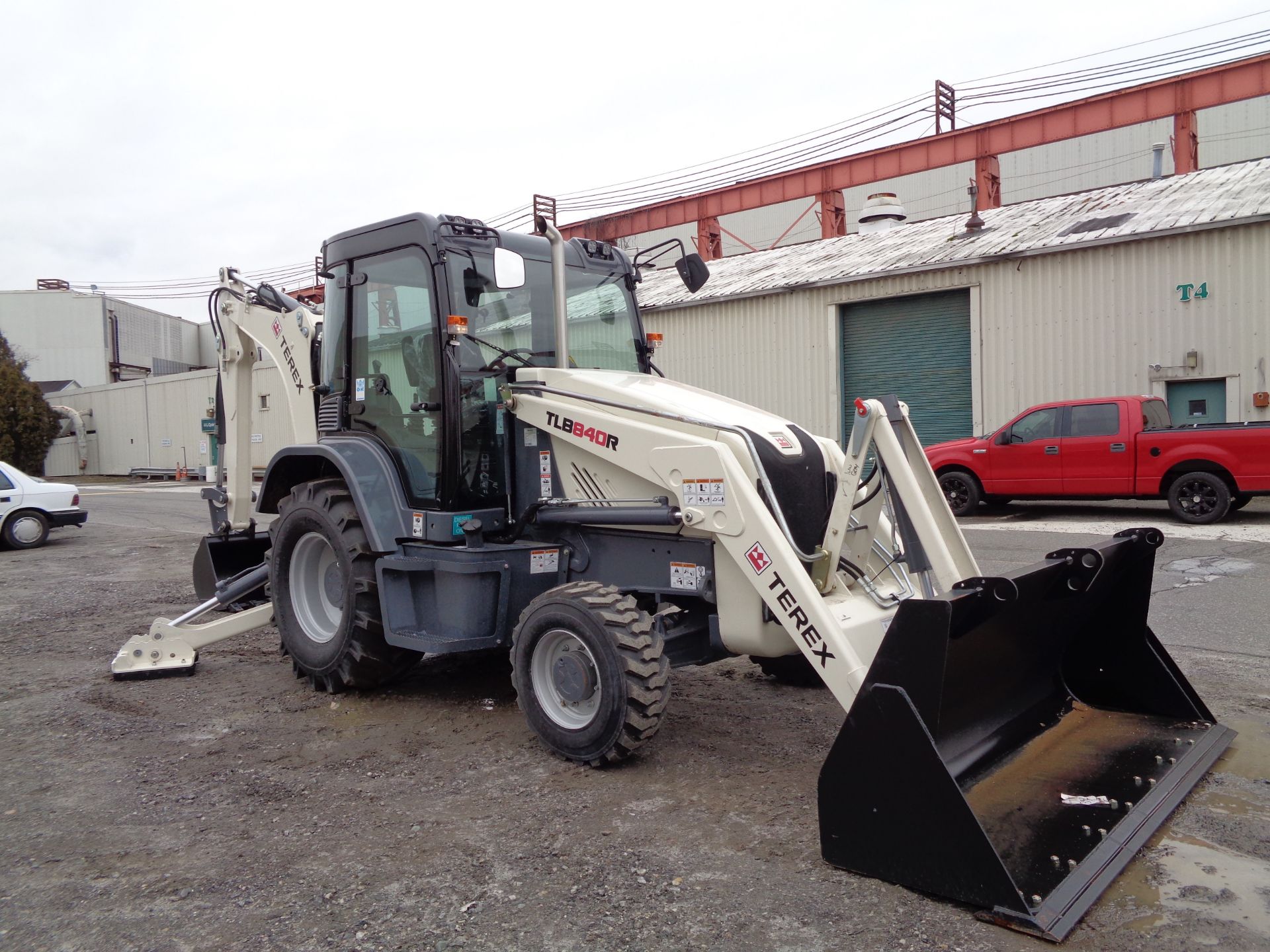 UNUSED NEW 2018 Terex 840R Backhoe - 4x4 - Image 12 of 20