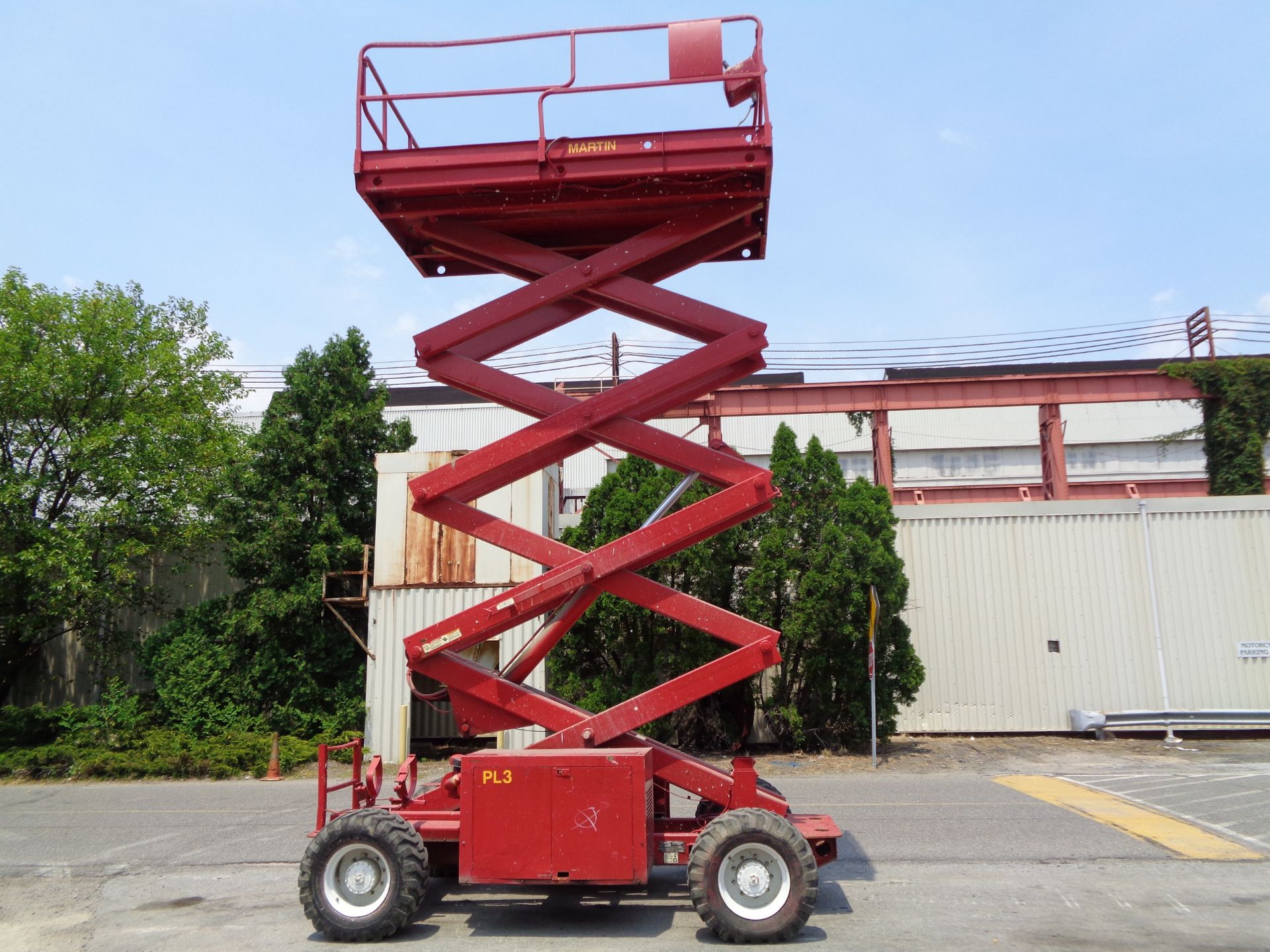 JLG 33RTS 33ft Rough Terrain Scissor Lift