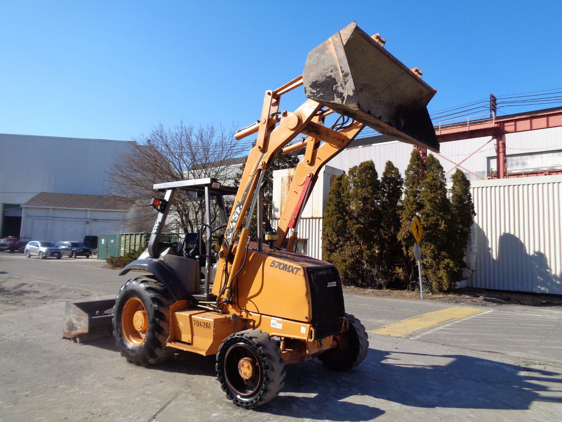 Case 570MXT Skip Loader - Image 6 of 9