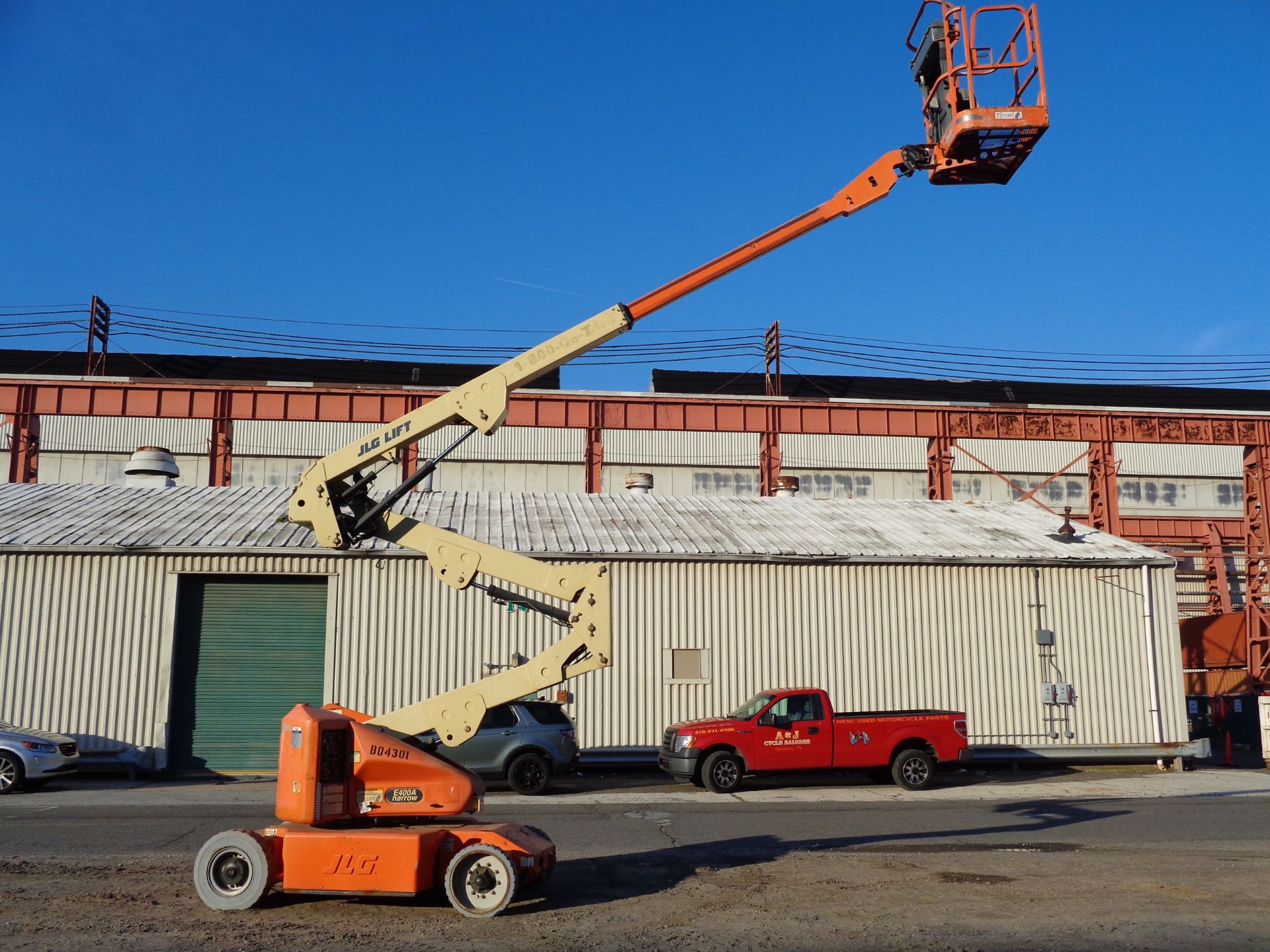 JLG E400AN 40ft Electric Articuating Boom Lift - Image 3 of 15