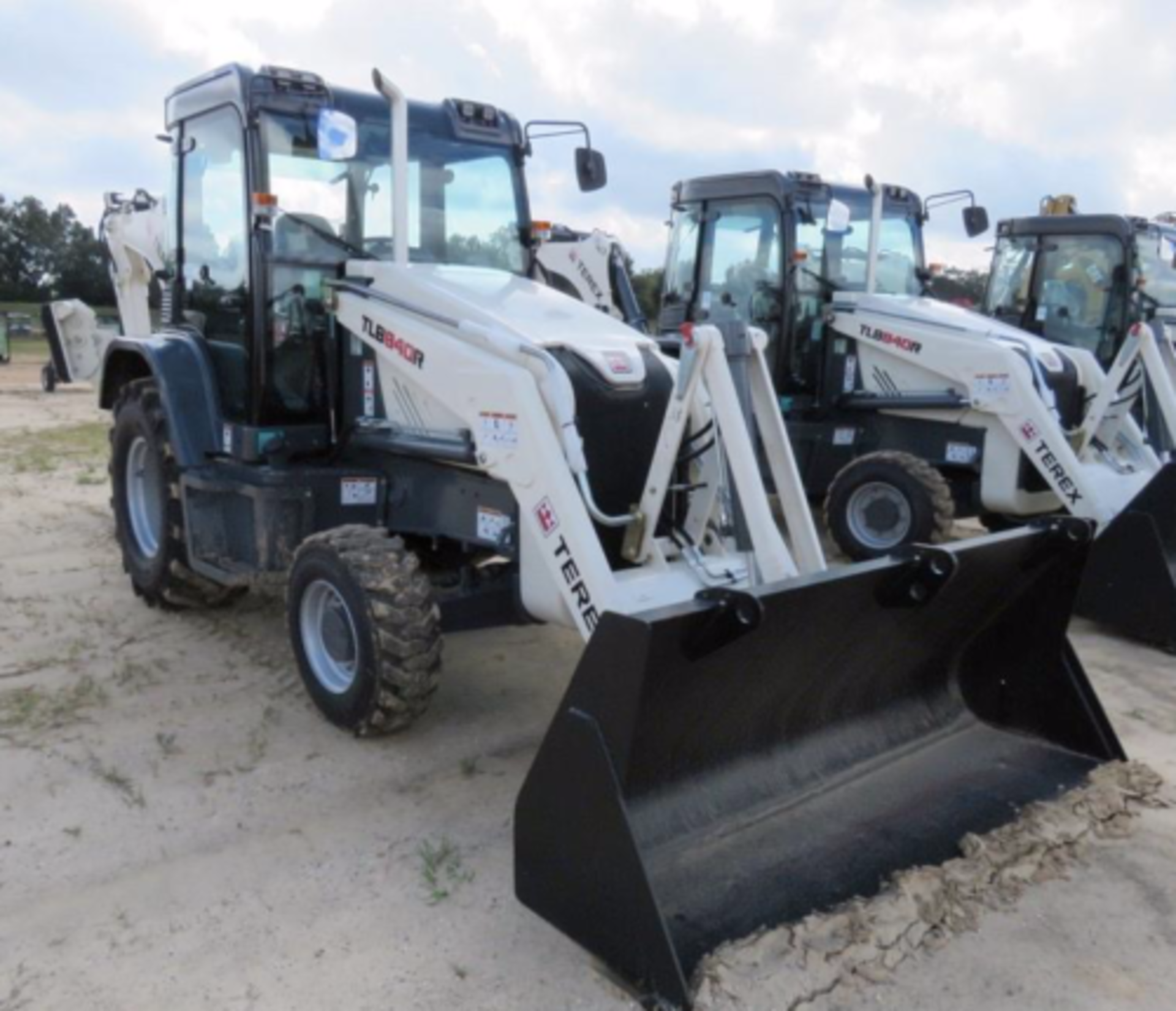 UNUSED NEW 2018 Terex 840R Backhoe - 4x4 - Image 19 of 20