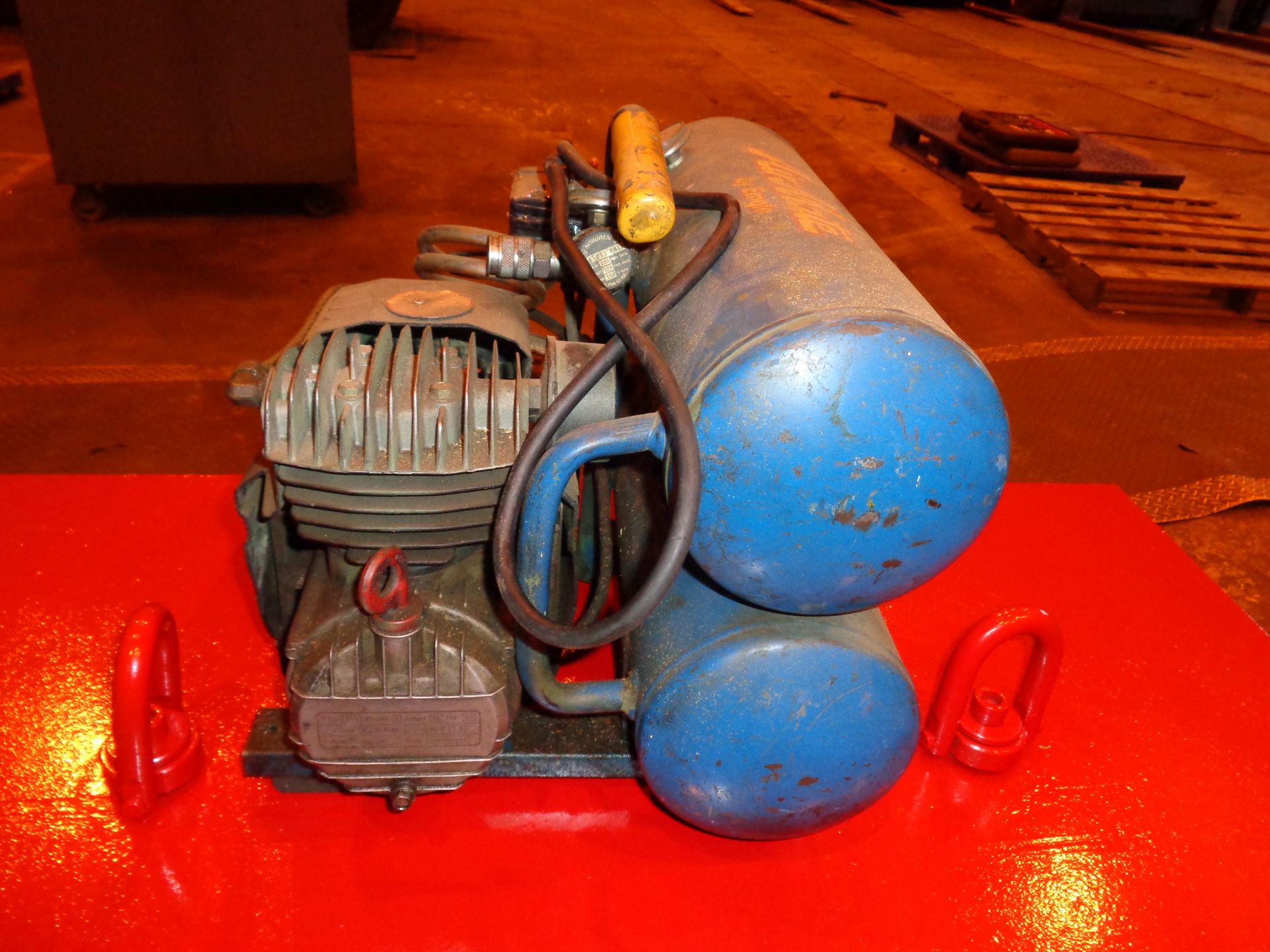 110 Volt Air Compressor - Image 2 of 5