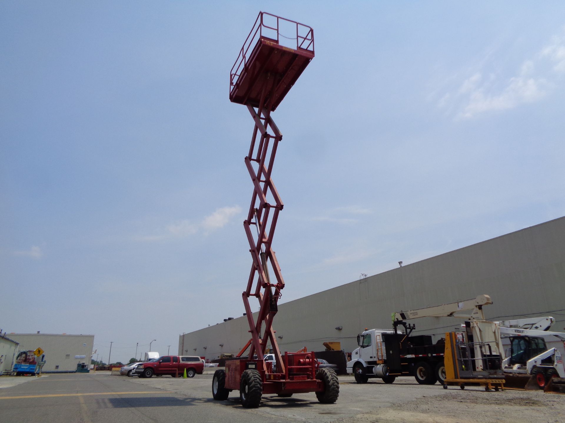 JLG 33RTS 33ft Rough Terrain Scissor Lift - Image 4 of 19