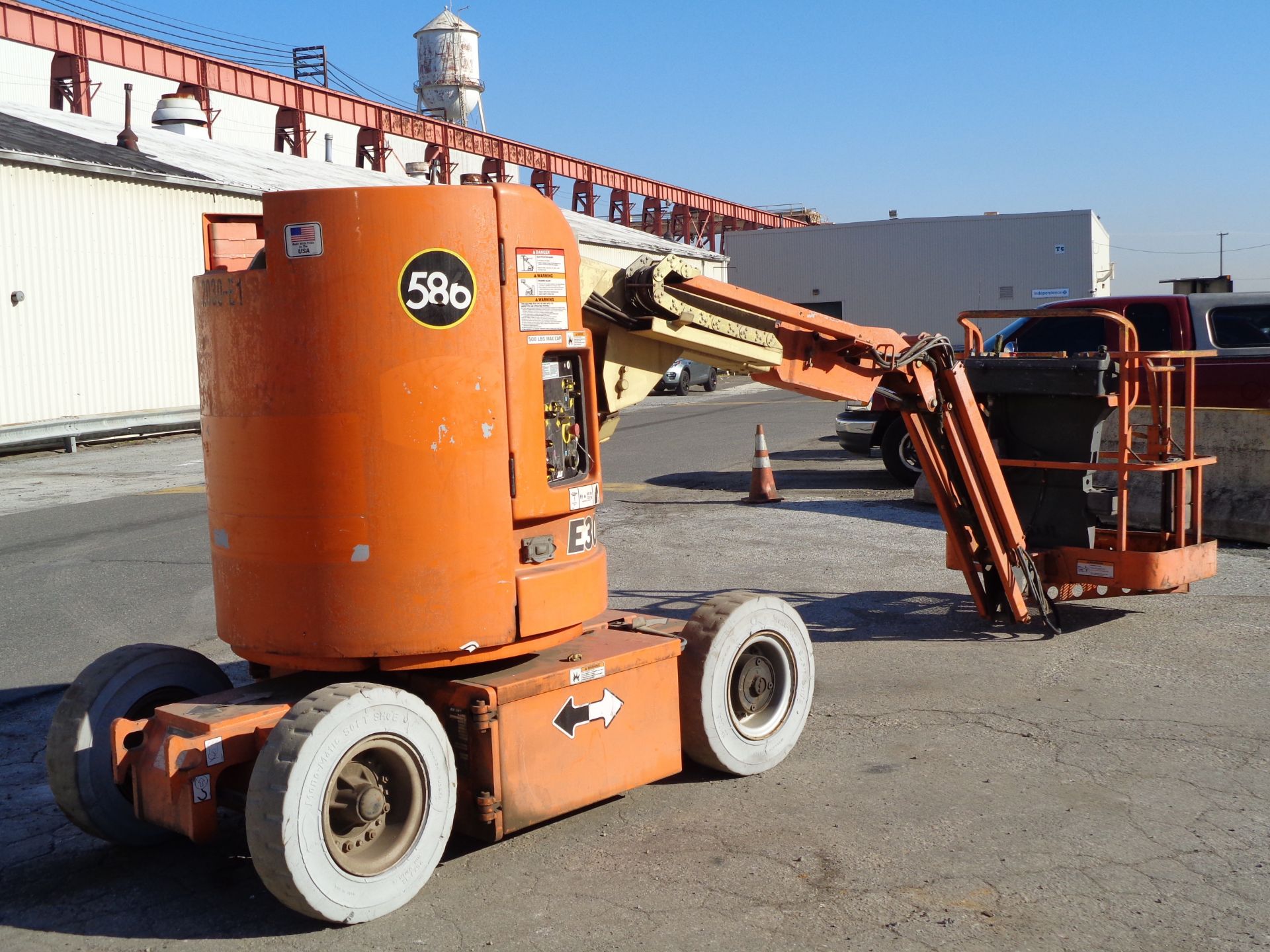 JLG E300AJ 30ft Electric Boom Lift - Image 17 of 23