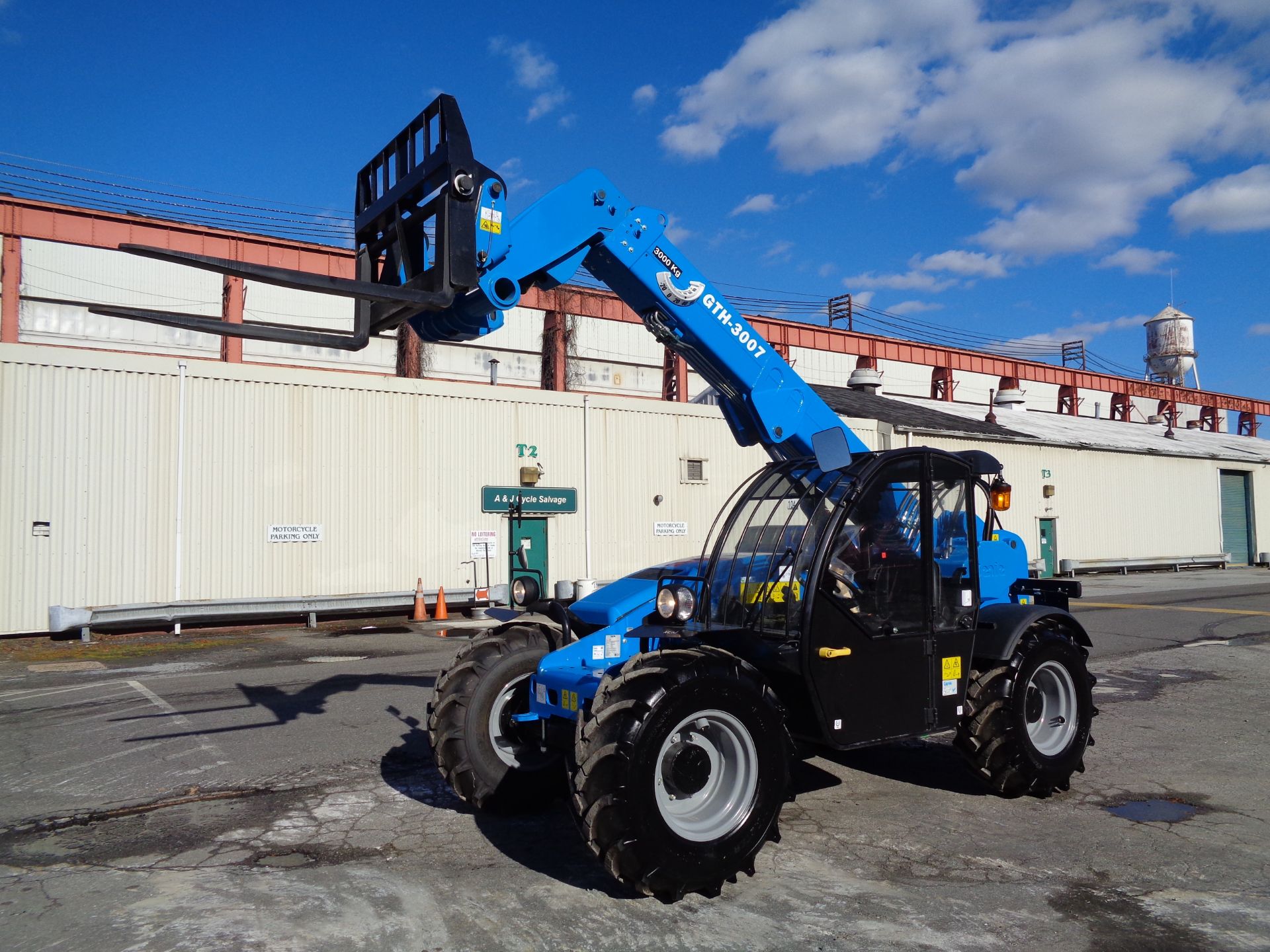 New Unused 2018 Genie GTH3007 Telescopic Forklift 6,600 lbs - Enclosed Cab - Image 12 of 23