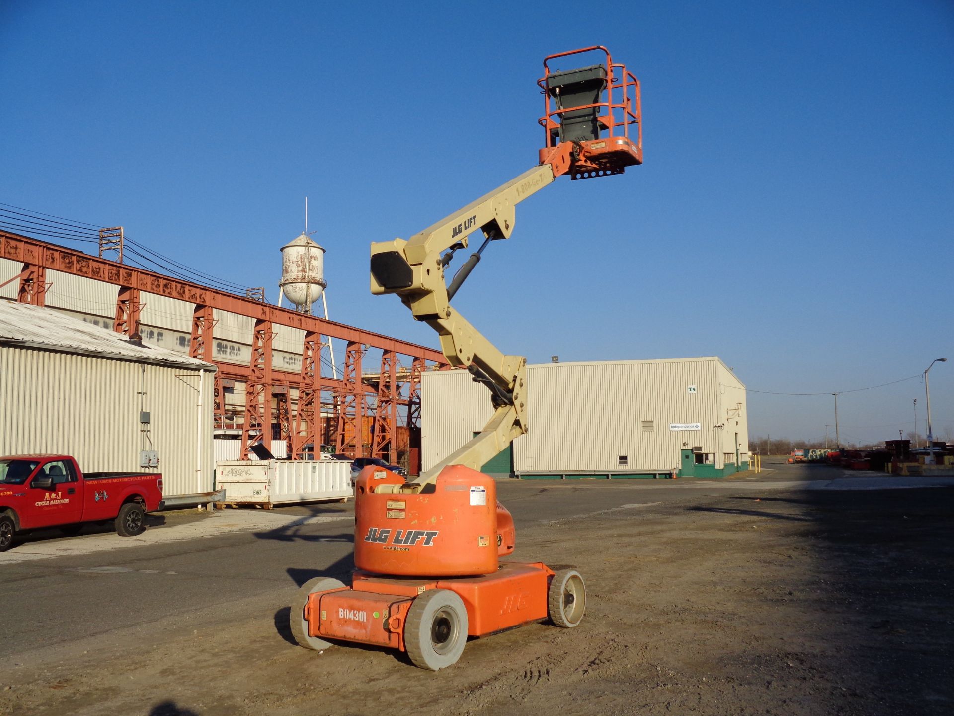 JLG E400AN 40ft Electric Articuating Boom Lift - Image 6 of 15