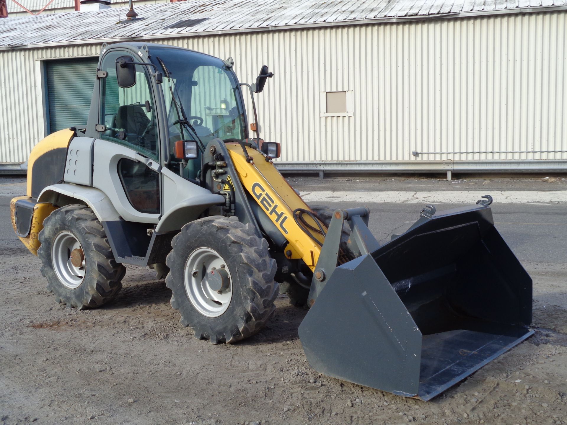 Gehl 341-02 Wheel Loader - Image 16 of 19