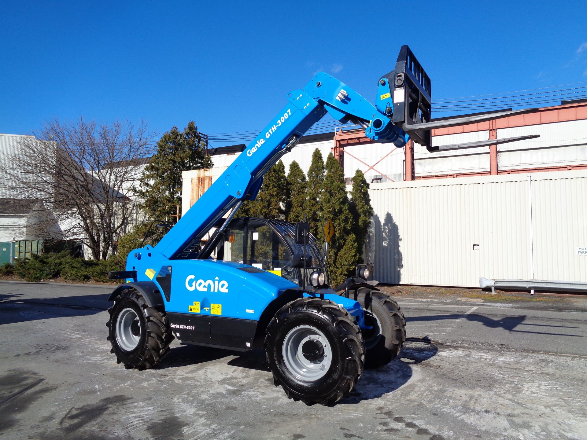 NEW Unused 2018 Genie GTH3007 Telescopic Forklift 6,600 lbs - Enclosed Cab - Bild 3 aus 20