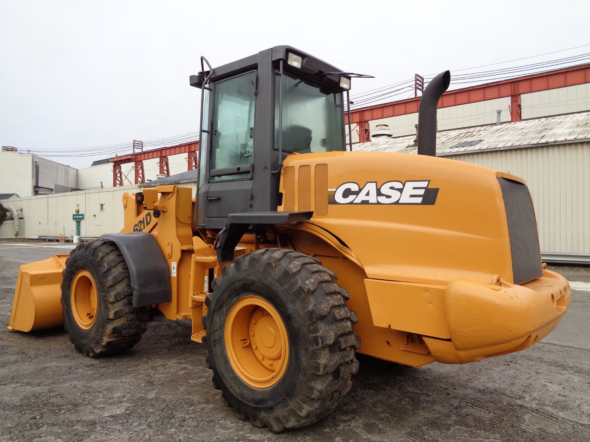 Case 621D Wheel Loader - Image 16 of 30