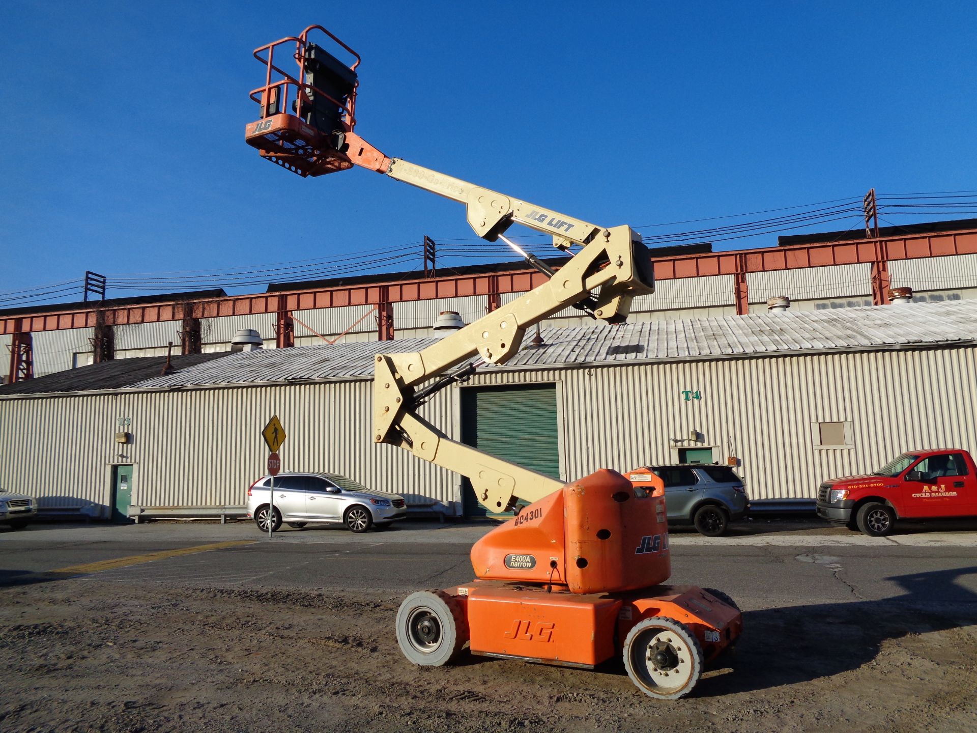 JLG E400AN 40ft Electric Articuating Boom Lift