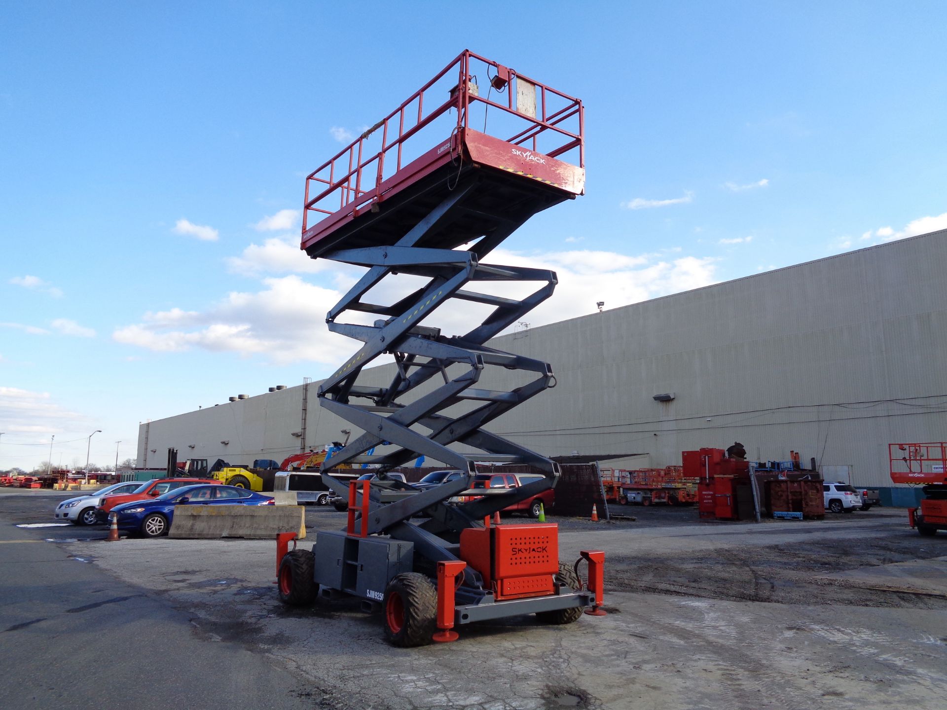 Skyjack SJ9250 50ft Rough Terrain 4x4 Scissor Lift - Image 5 of 19