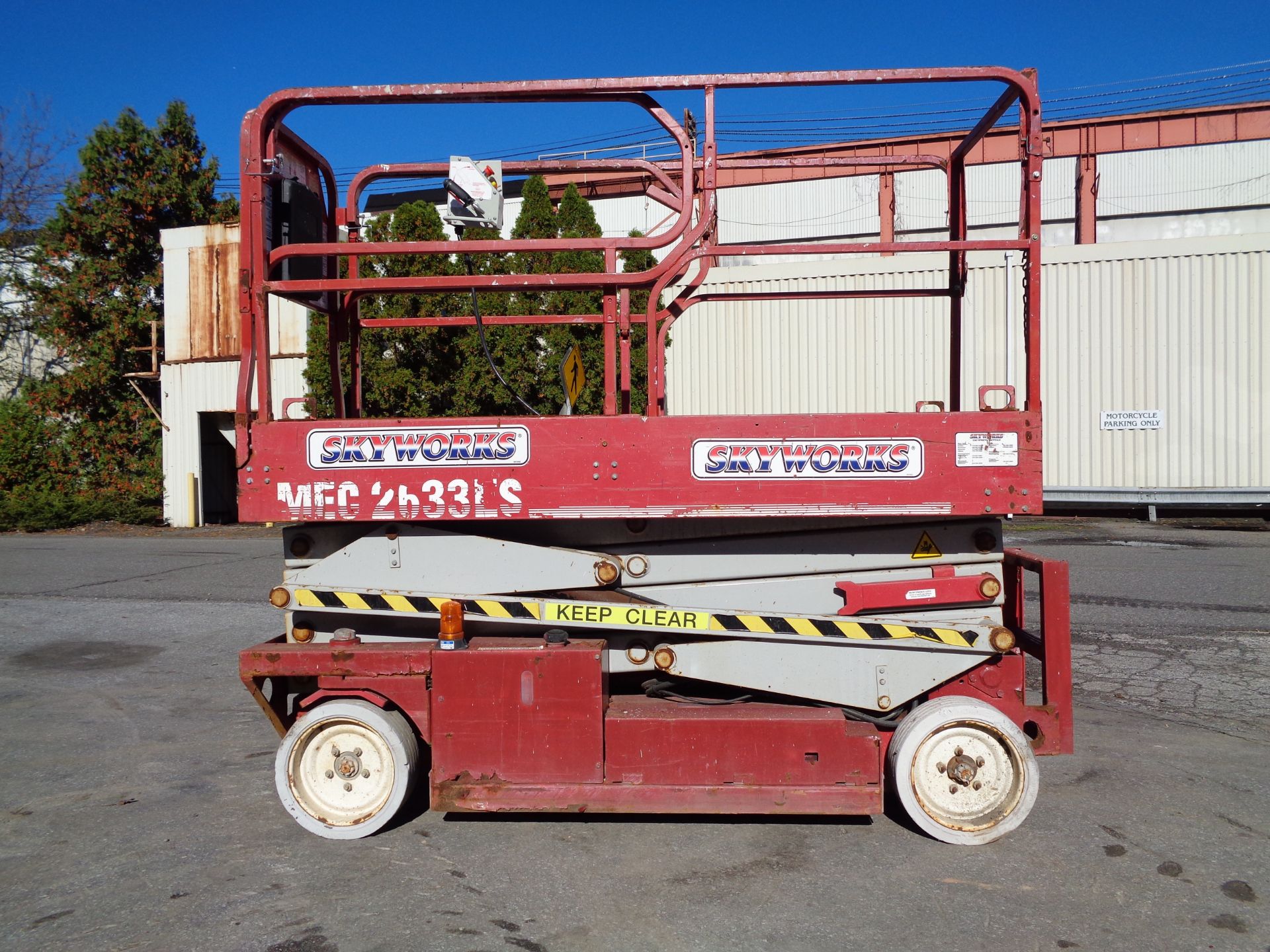 2009 MEC 2633ES Electric 26ft Scissor Lift - Image 26 of 29