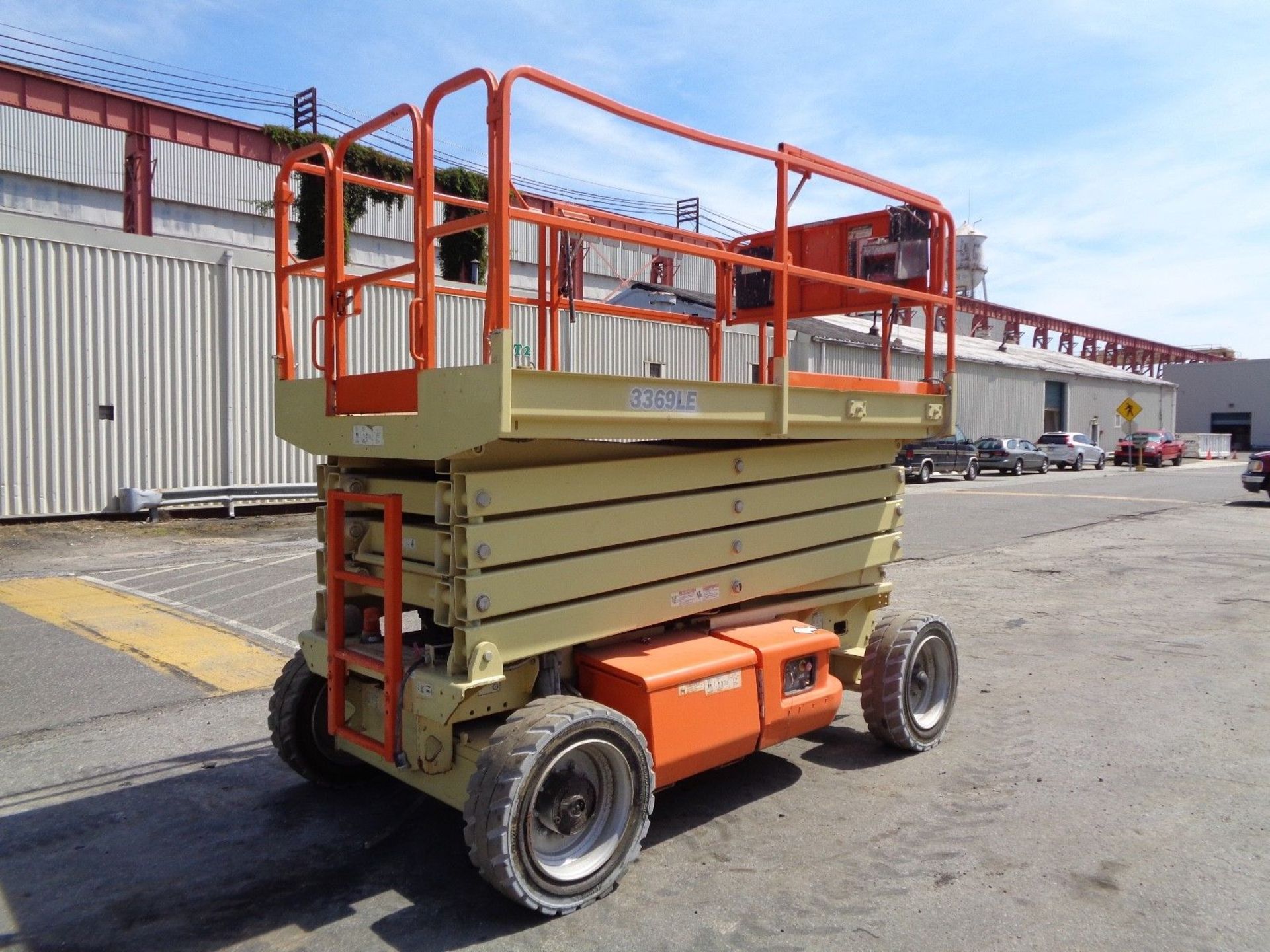 JLG 3369LE 33ft Electric Scissor Lift - Image 3 of 11