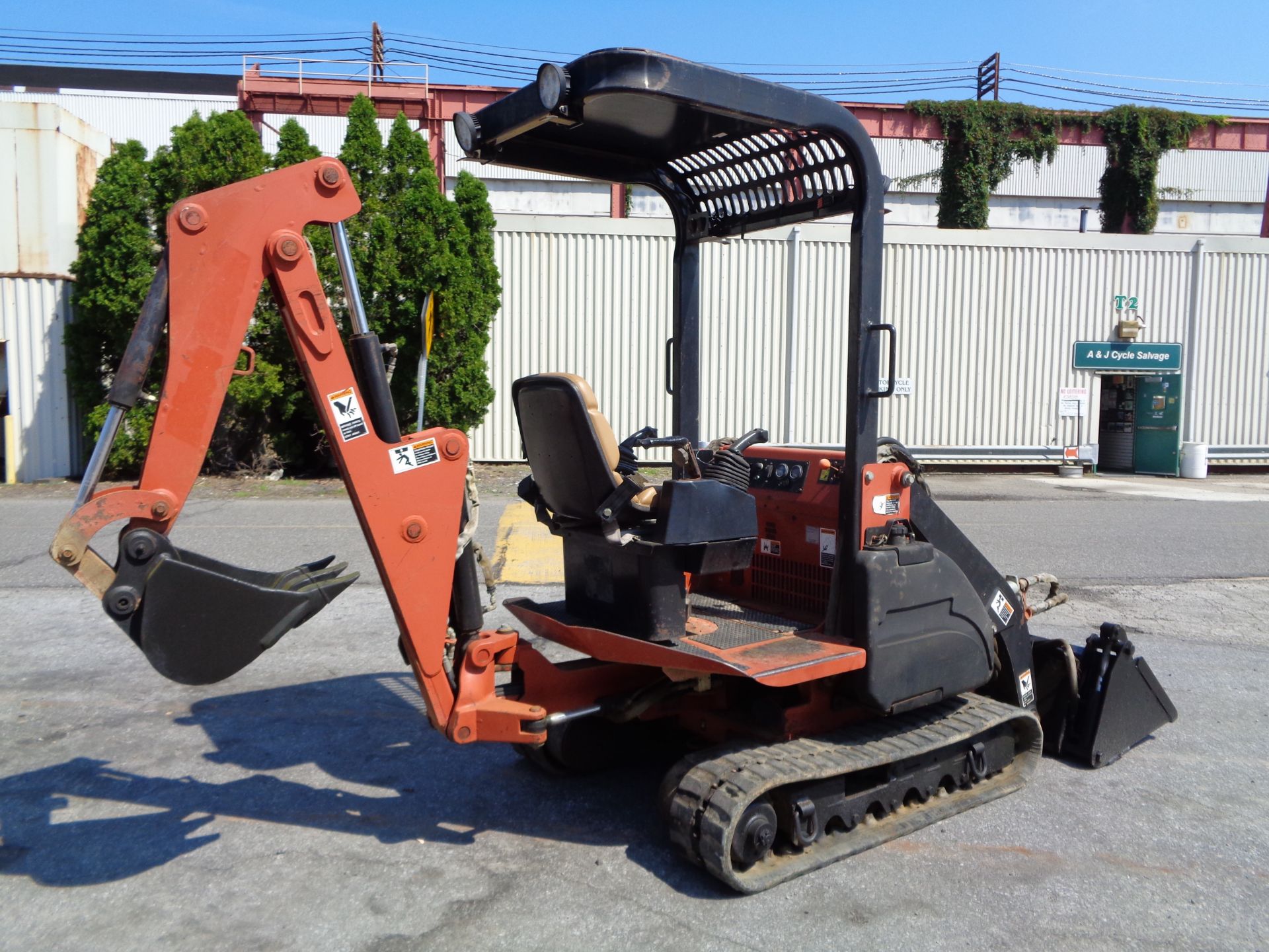 Ditch Witch XT850 Crawler Backhoe - Image 8 of 10