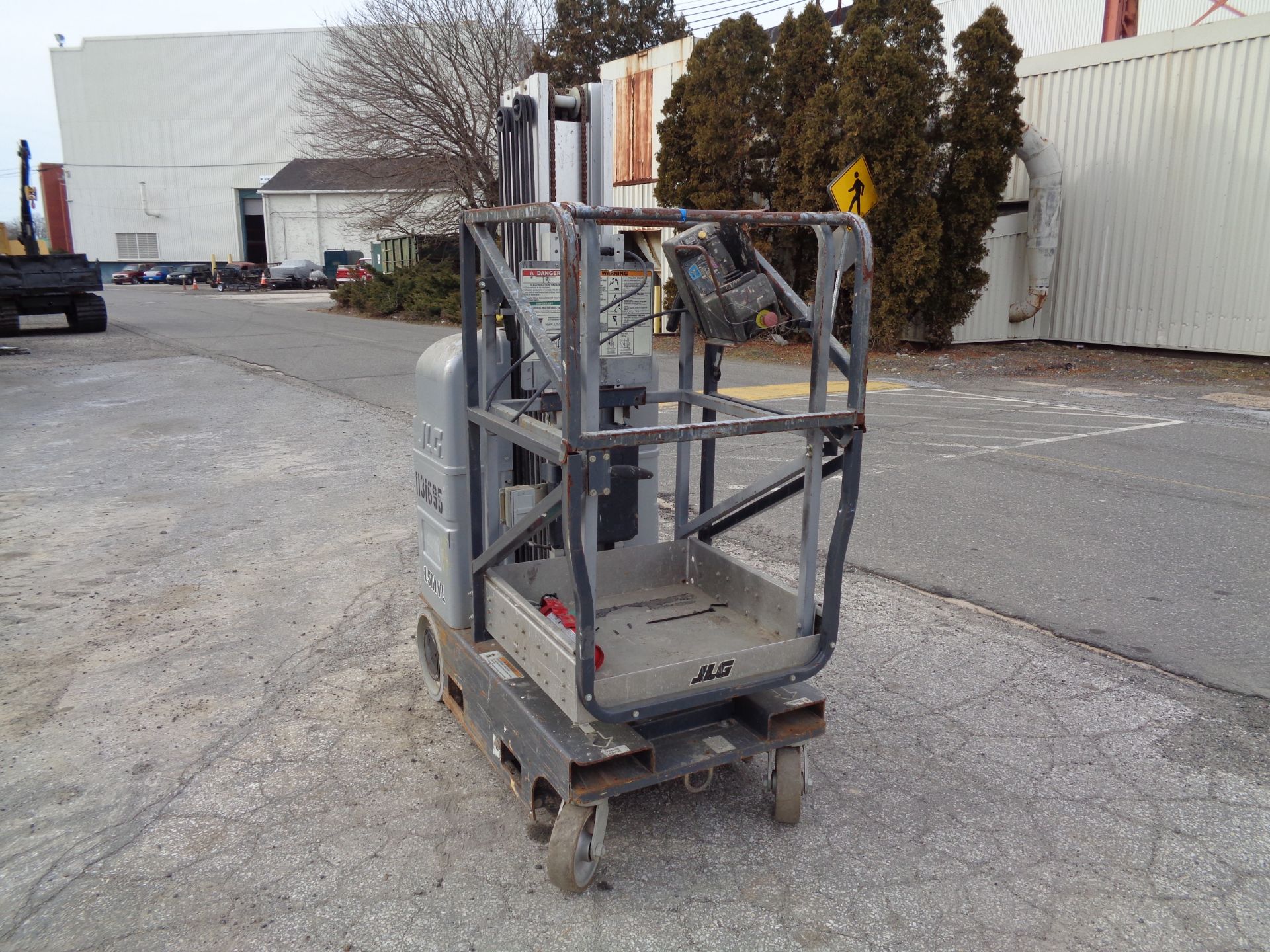 JLG 15MVL Personal Scissor Lift - Image 10 of 14