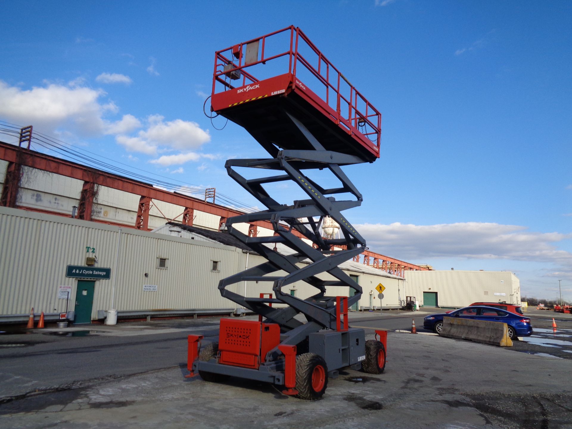 Skyjack SJ9250 50ft Rough Terrain 4x4 Scissor Lift - Image 6 of 19