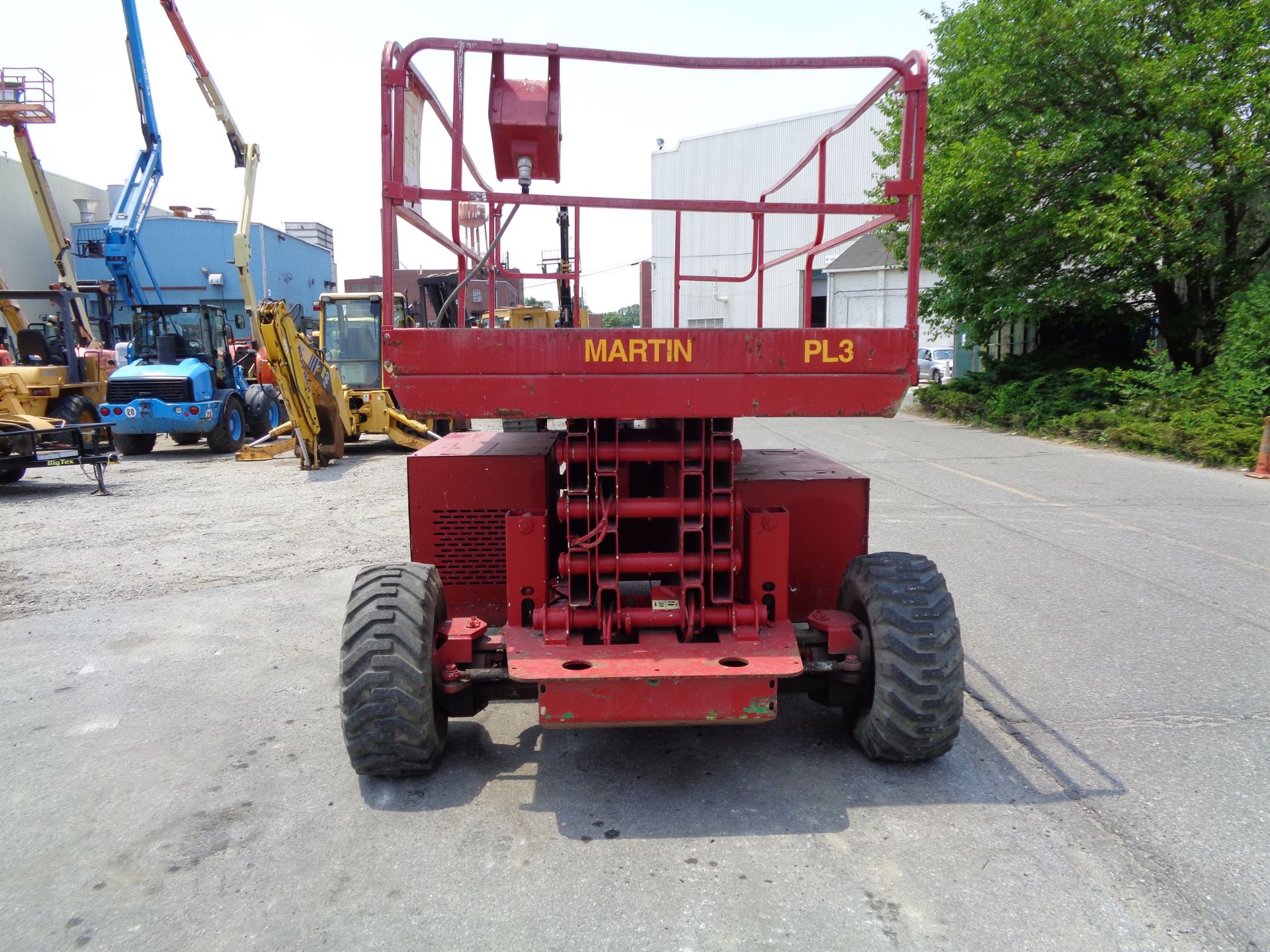 JLG 33RTS 33ft Rough Terrain Scissor Lift - Image 18 of 19