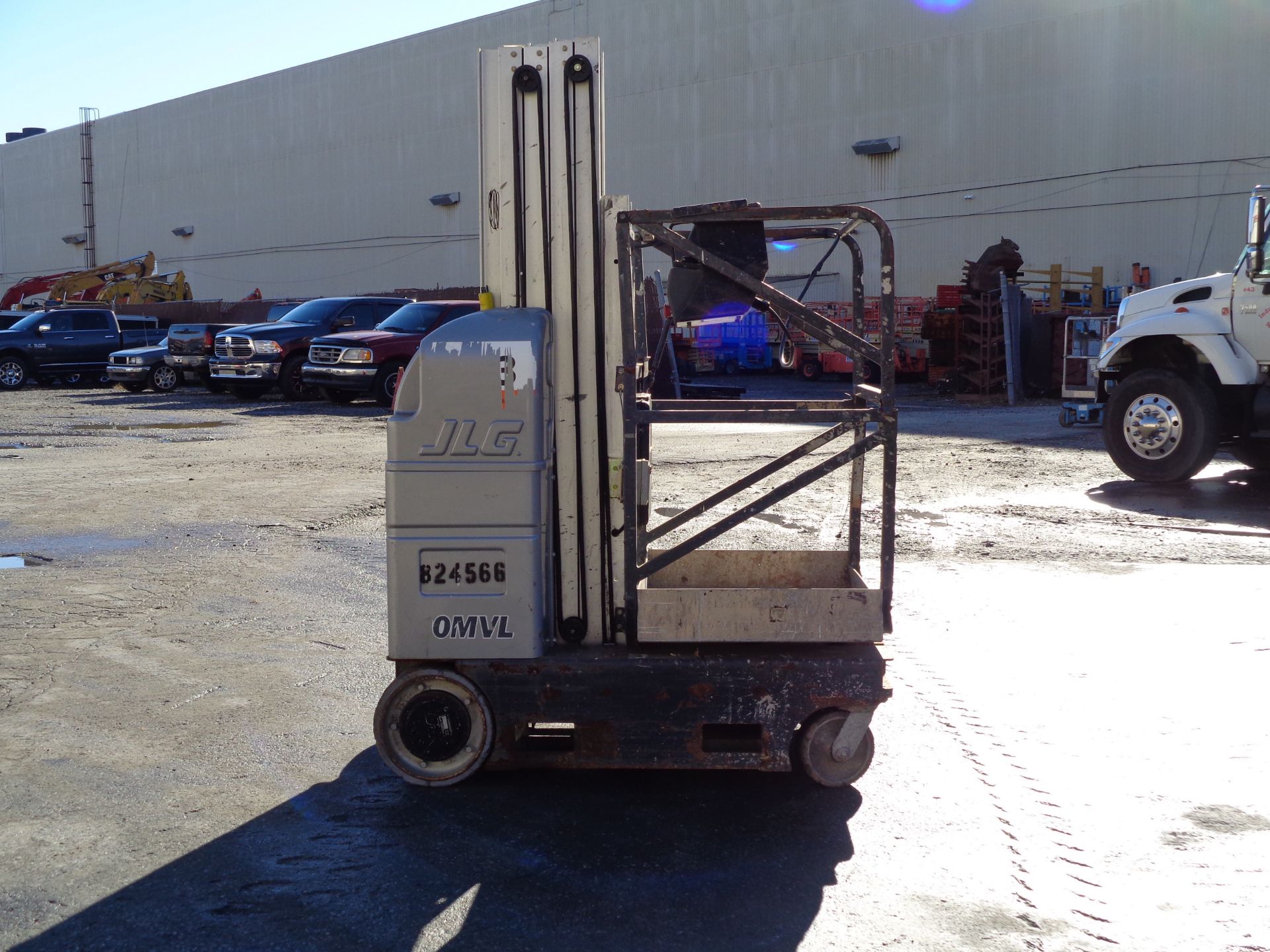 JLG 20MVL 20ft Personal Scissor Lift - Image 18 of 25