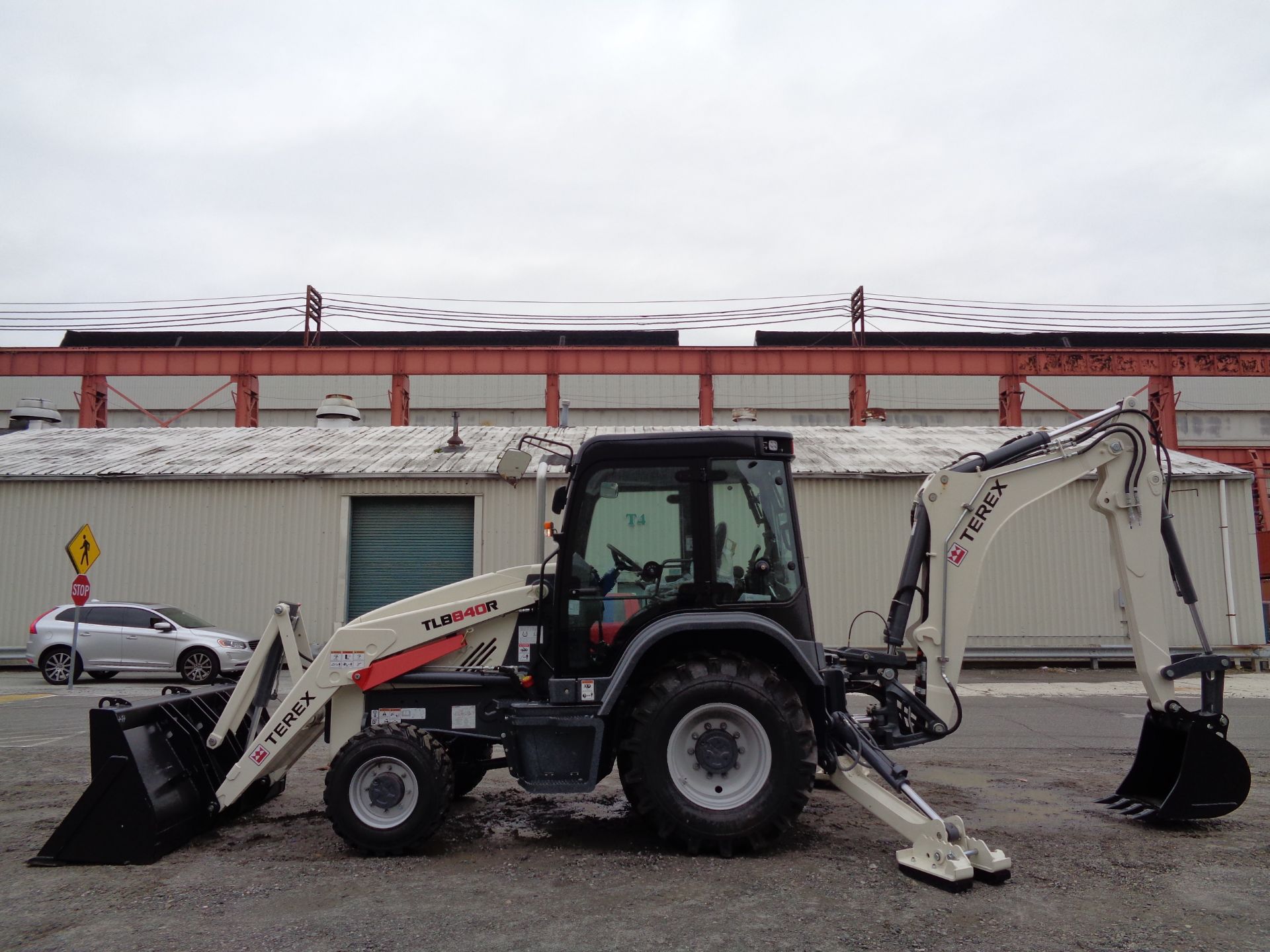 UNUSED NEW 2018 Terex 840R Backhoe - 4x4 - Image 5 of 20