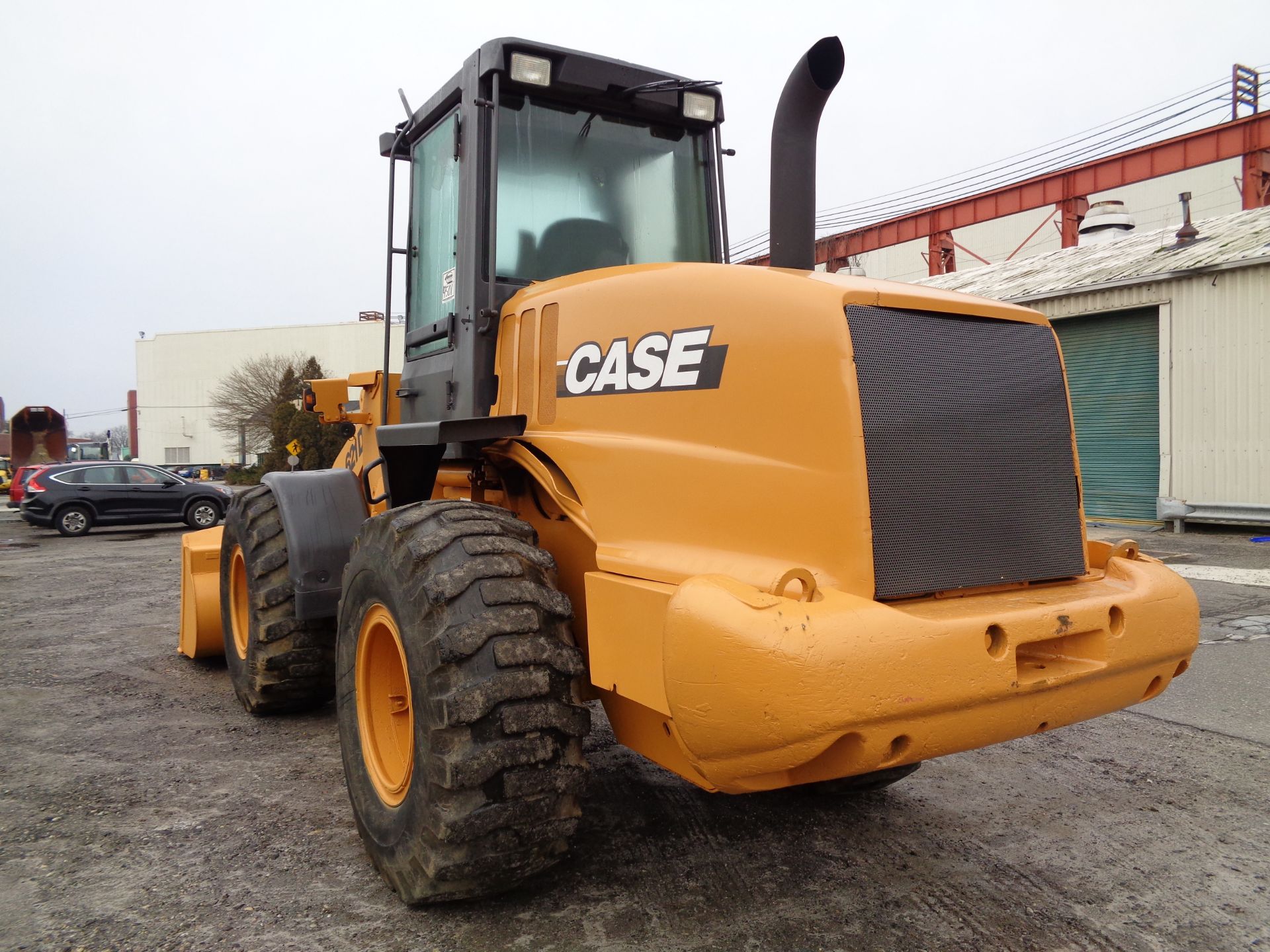 Case 621D Wheel Loader - Image 17 of 30