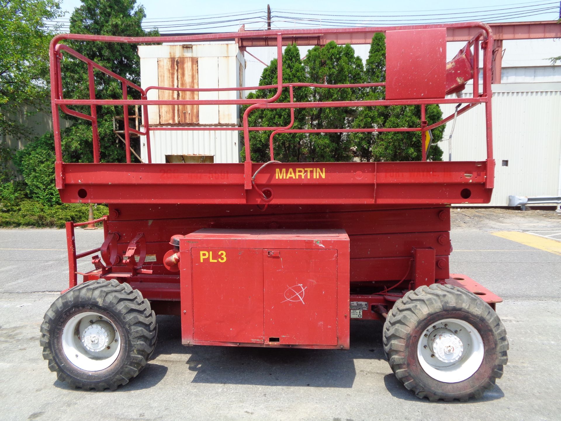 JLG 33RTS 33ft Rough Terrain Scissor Lift - Image 17 of 19