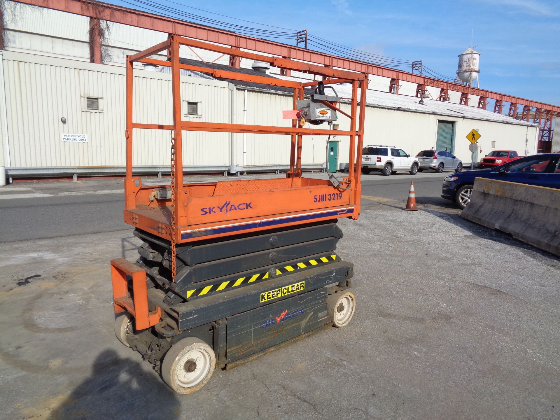 2005 SkyJack SJIII 3219 Scissor Lift (94) - Image 5 of 9