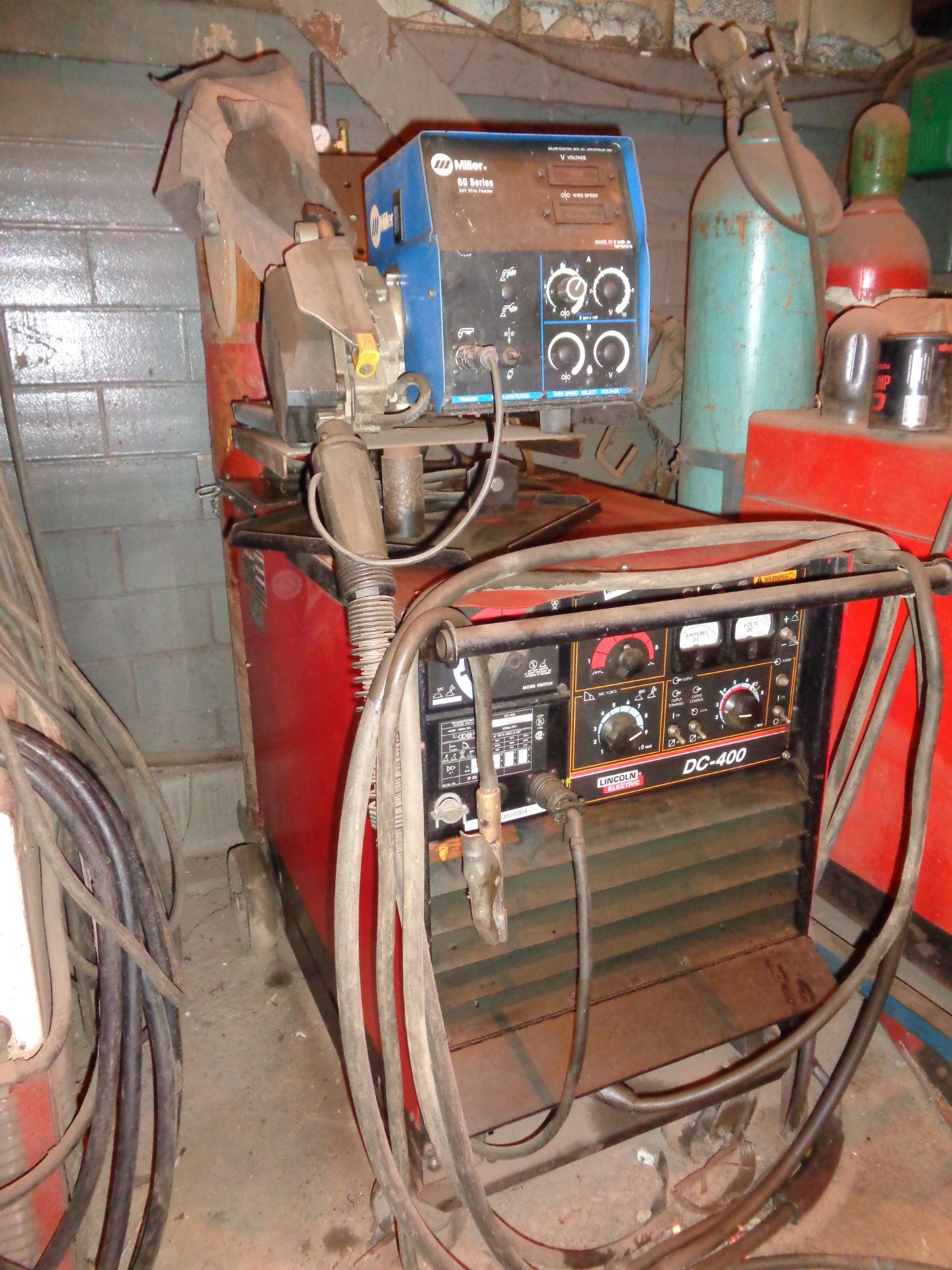 Lincoln DC400 Amp Welder (622)