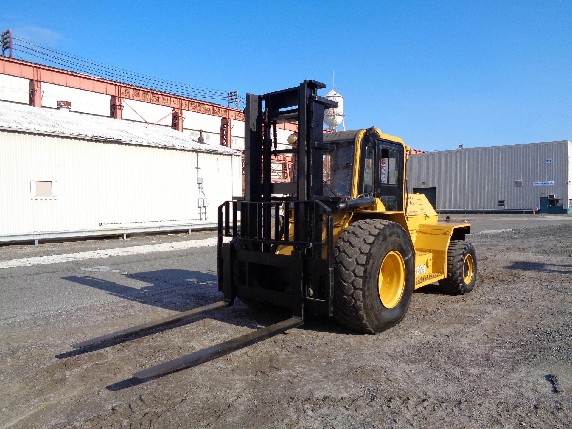 2008 Master Craft C16.874 16,000lbs Rough Terrain 4x4 Forklift - Image 7 of 12