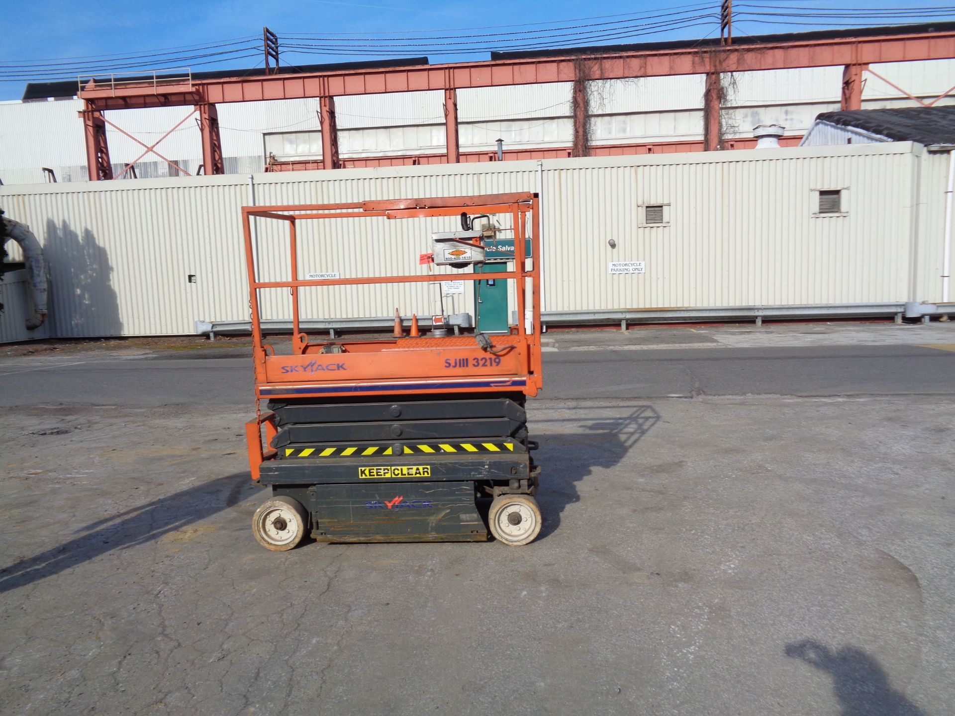 2005 SkyJack SJIII 3219 Scissor Lift (94) - Image 6 of 9